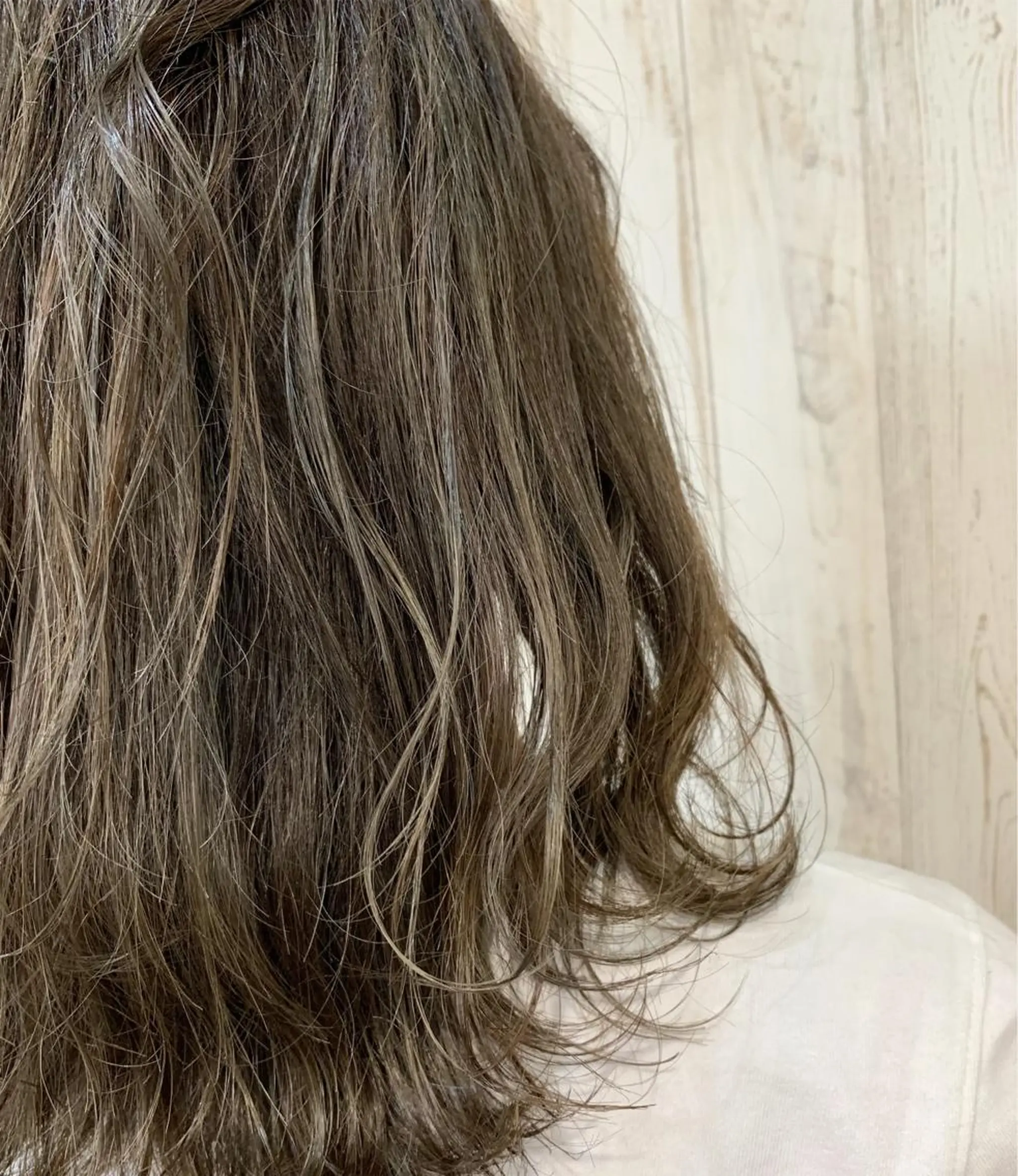 セミロング カラー HAIR&MAKE.sia所属・心斎橋ボブ 好原良真のヘアスタイル