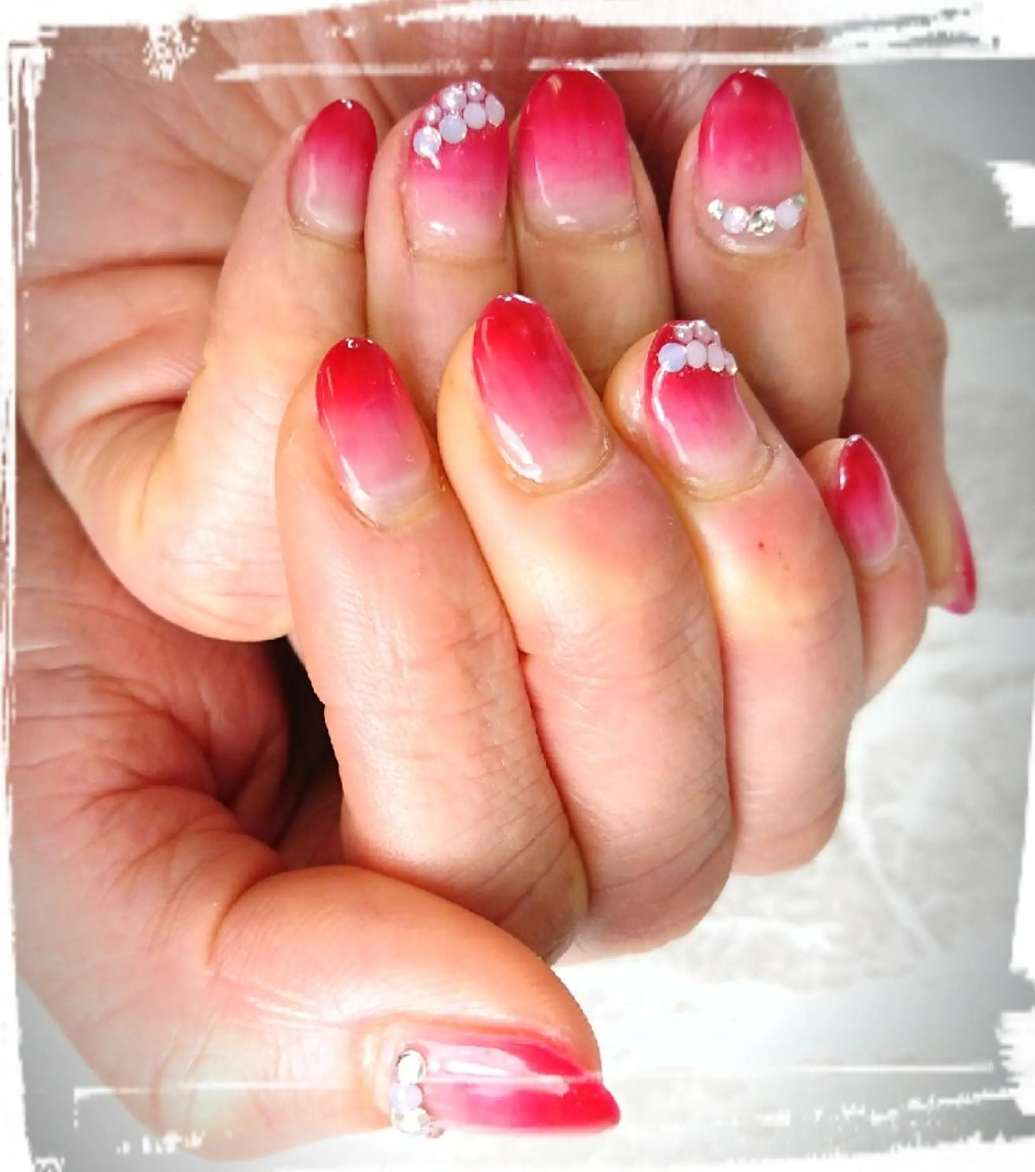 ネイル ボルドー グラデーション 林 珠里のネイルデザイン