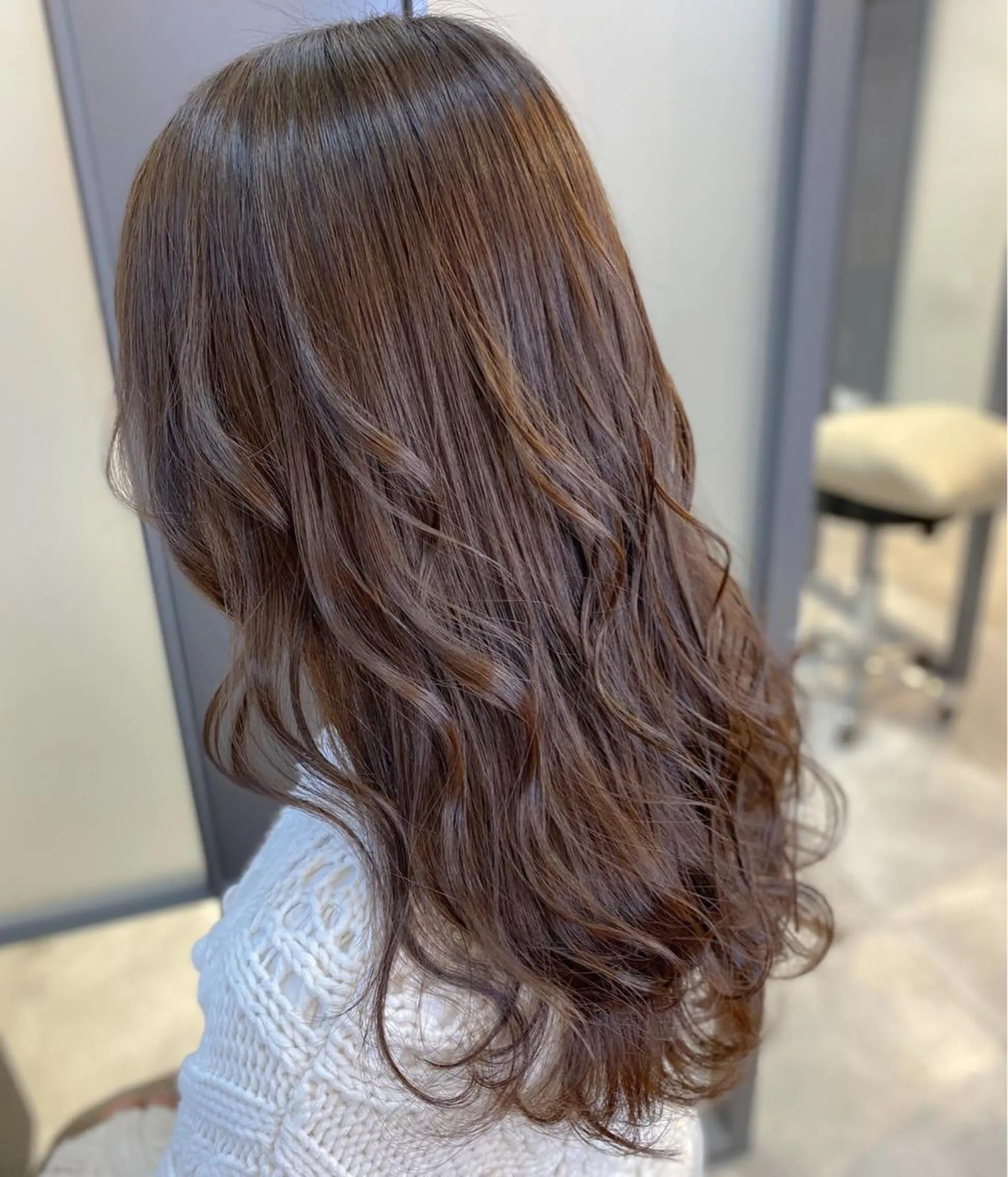 セミロング カラー ベージュカラー オリーブベージュ カット ヘアカラー トリートメント SALOWIN神戸三宮East店所属・【透明感、艶髪】西村 有司のヘアスタイル