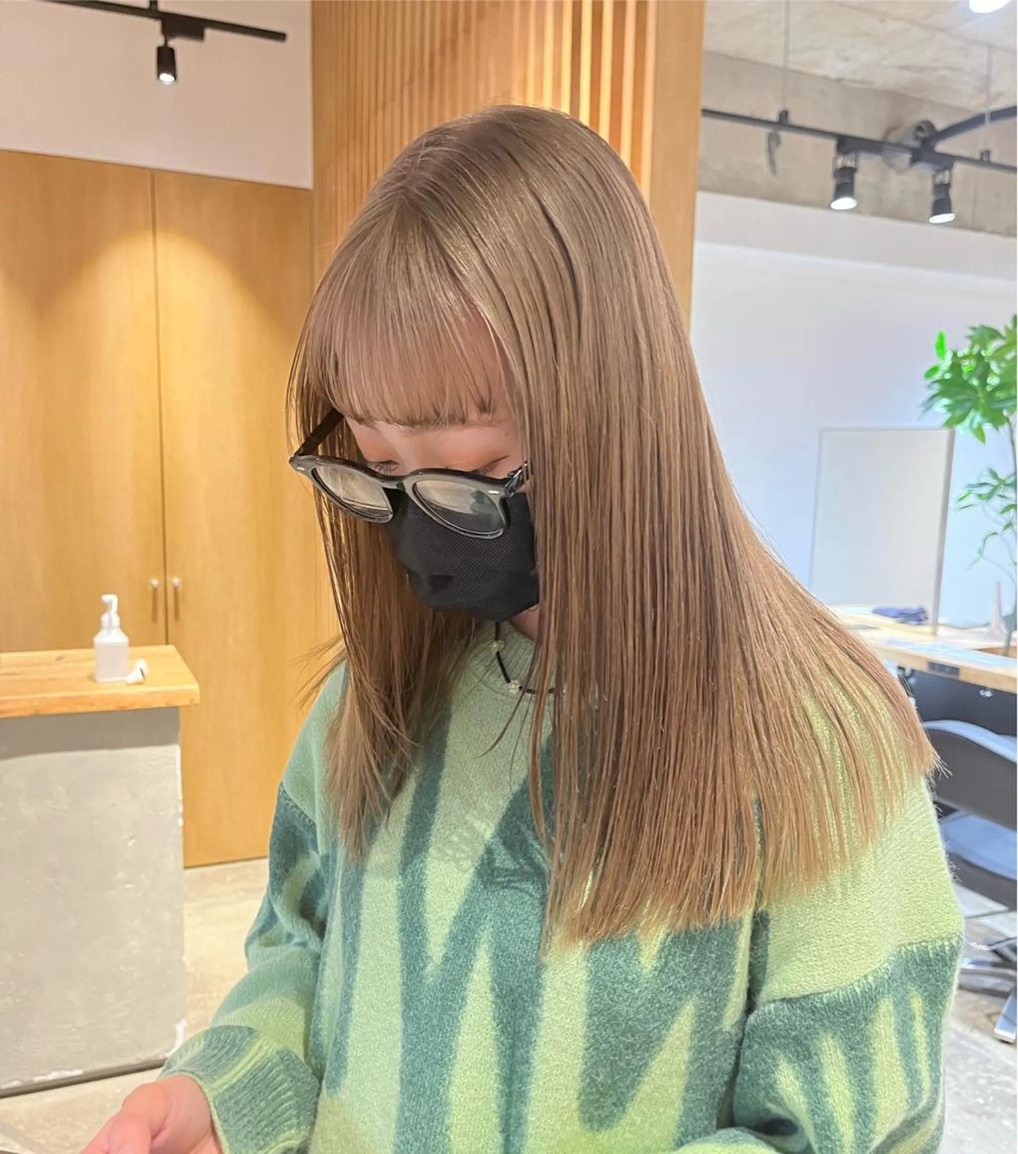 ロング カラー カット ヘアカラー トリートメント ヘアセット ハイトーン/レイヤー 💜Akaneのヘアスタイル