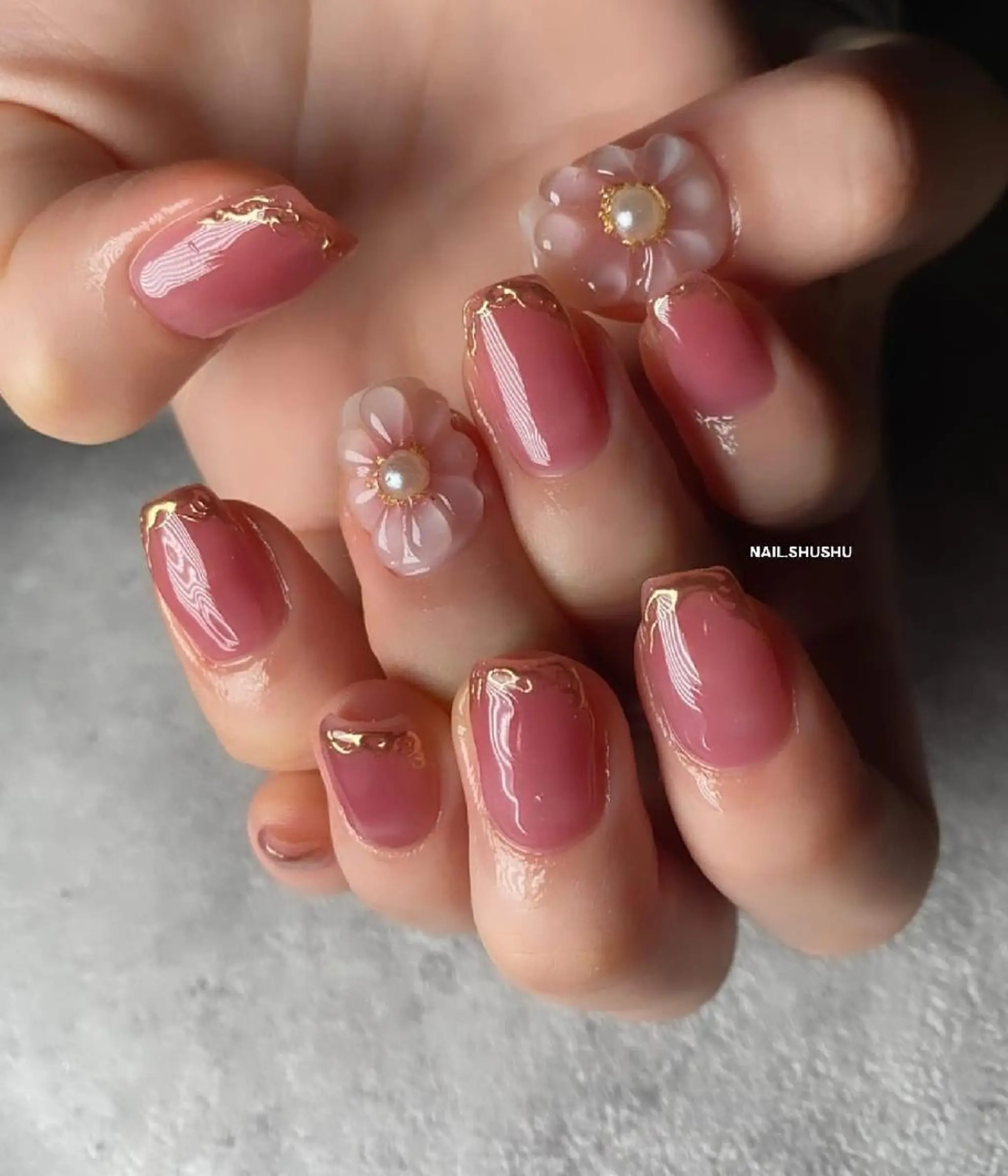 ネイル 持ち込み ニュアンスネイル オフィスネイル ワンカラーネイル シンプルネイル 3dパーツ/流行り 👧shushu❤️のネイルデザイン