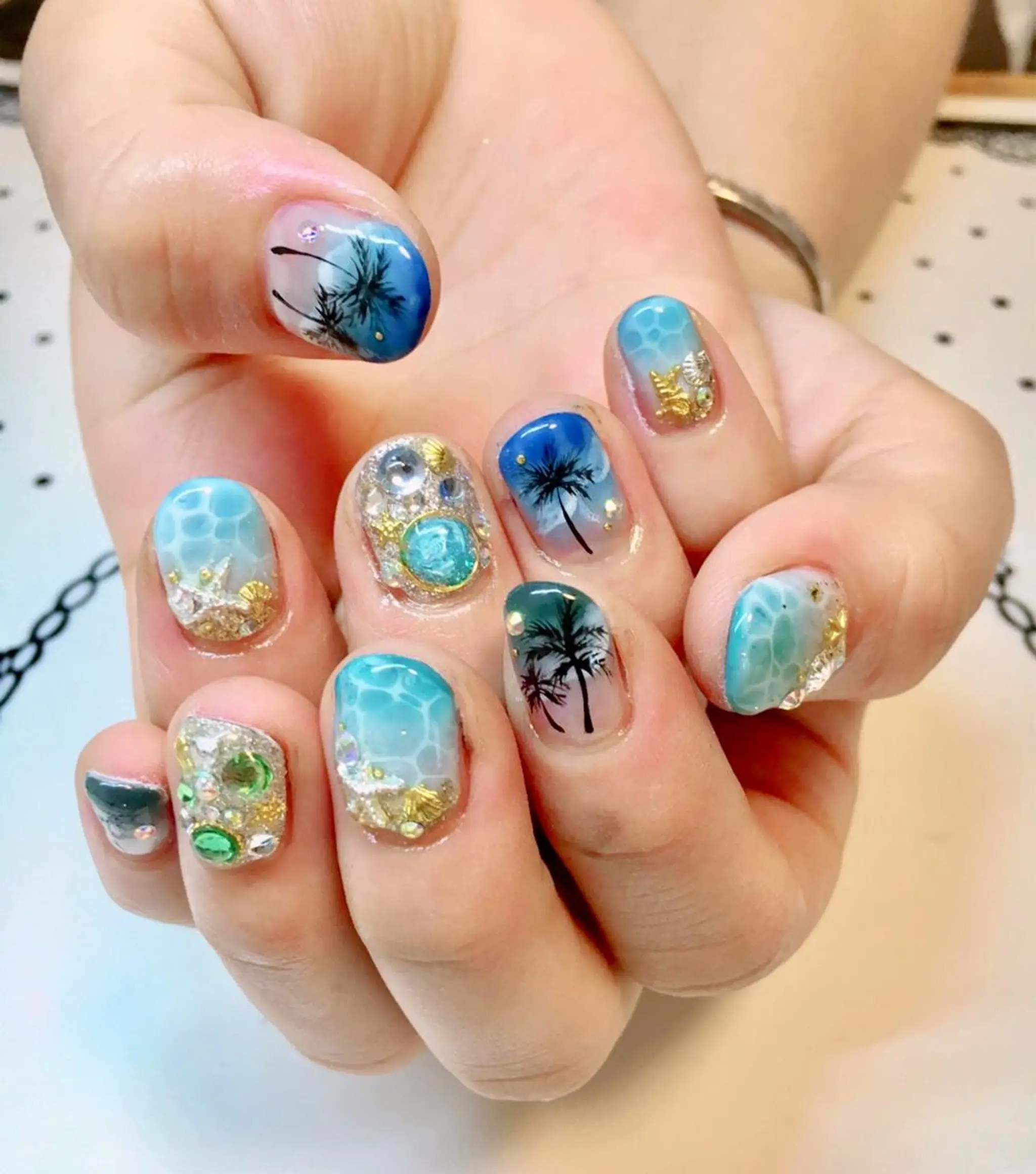 ネイル ハンドネイル nailsalon sugarr所属・nailist cocoのネイルデザイン