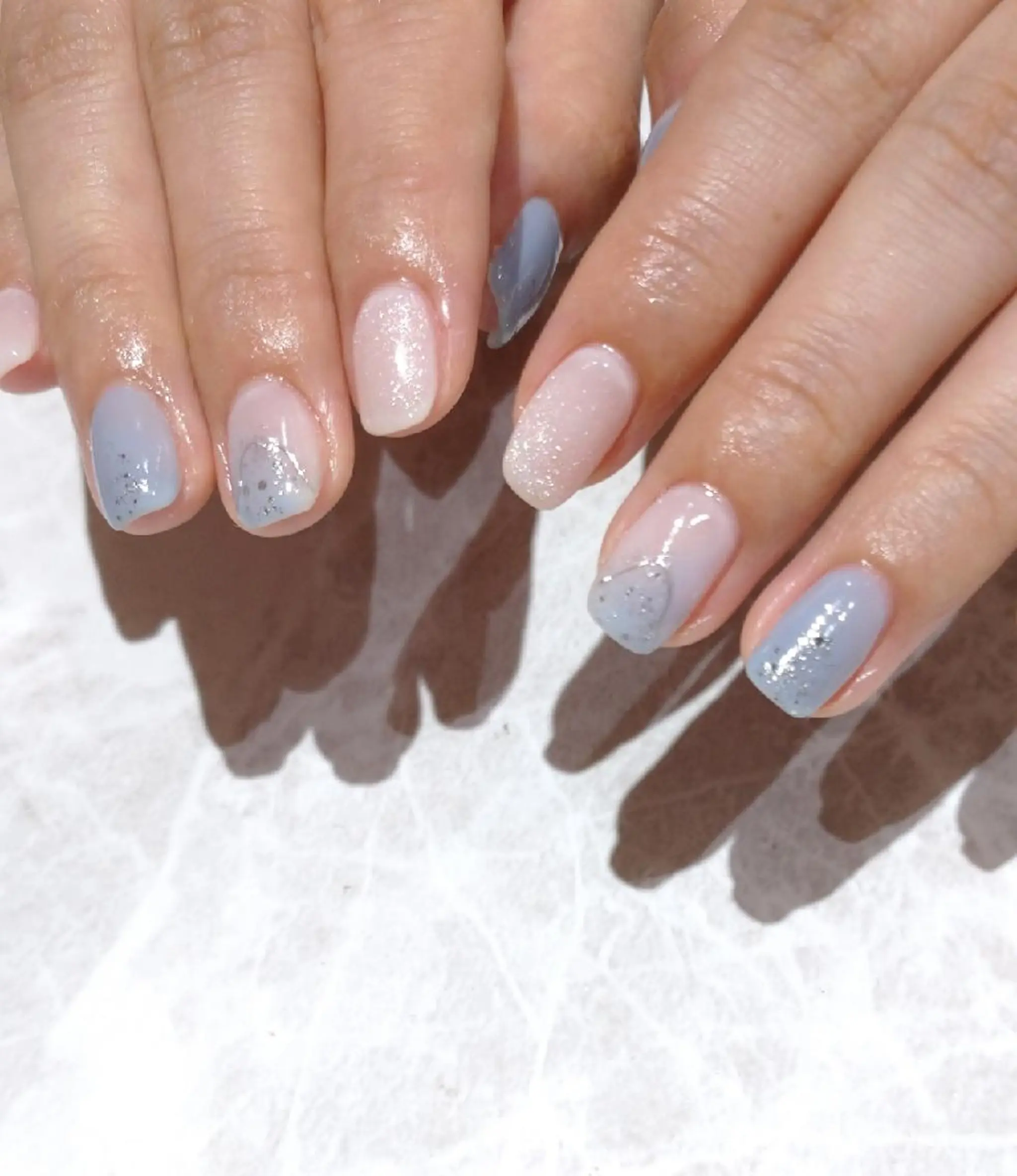 ネイル 水色 ハンドネイル 會田 瑠衣のネイルデザイン
