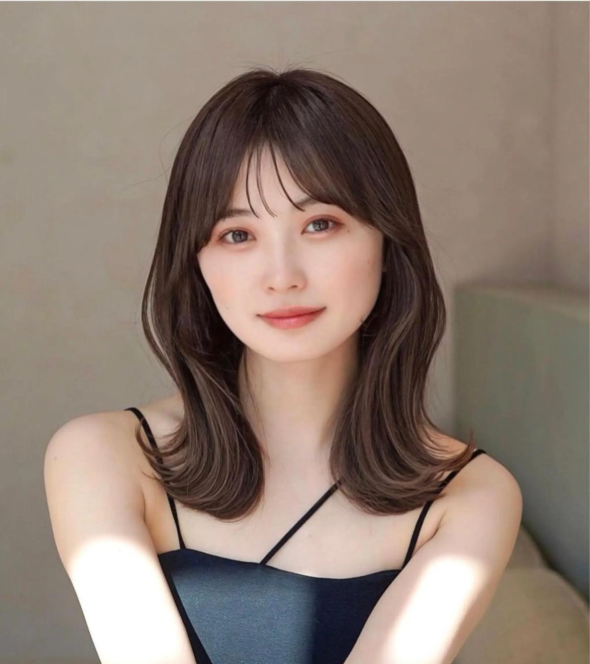 ミディアム アッシュ 韓国風ヘア カット ヘアカラー 縮毛矯正 トリートメント uhiyama shotarouのヘアスタイル