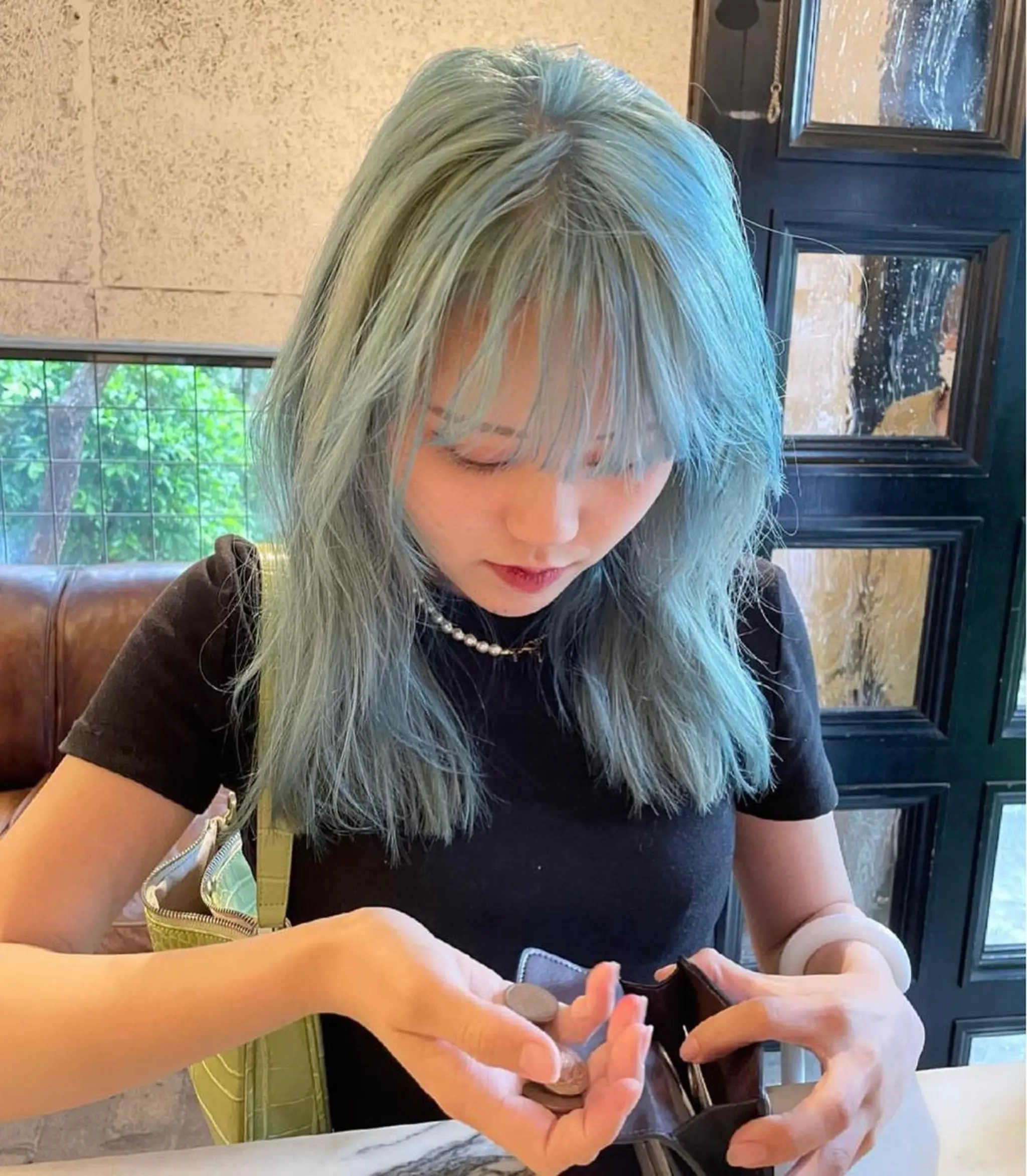 セミロング カラー カット ヘアカラー トリートメント GO TODAY シェアサロン Flos店所属・耳つぼジュエリー 👂🏻🌸ayaのエステ・リラクイメージ