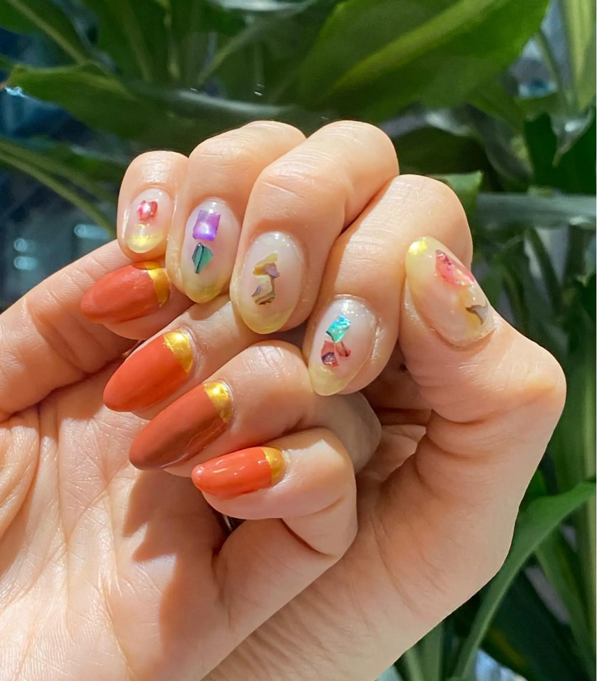 ネイル クリアネイル ミラーネイル ニュアンスネイル 中谷 明日香のヘアスタイル