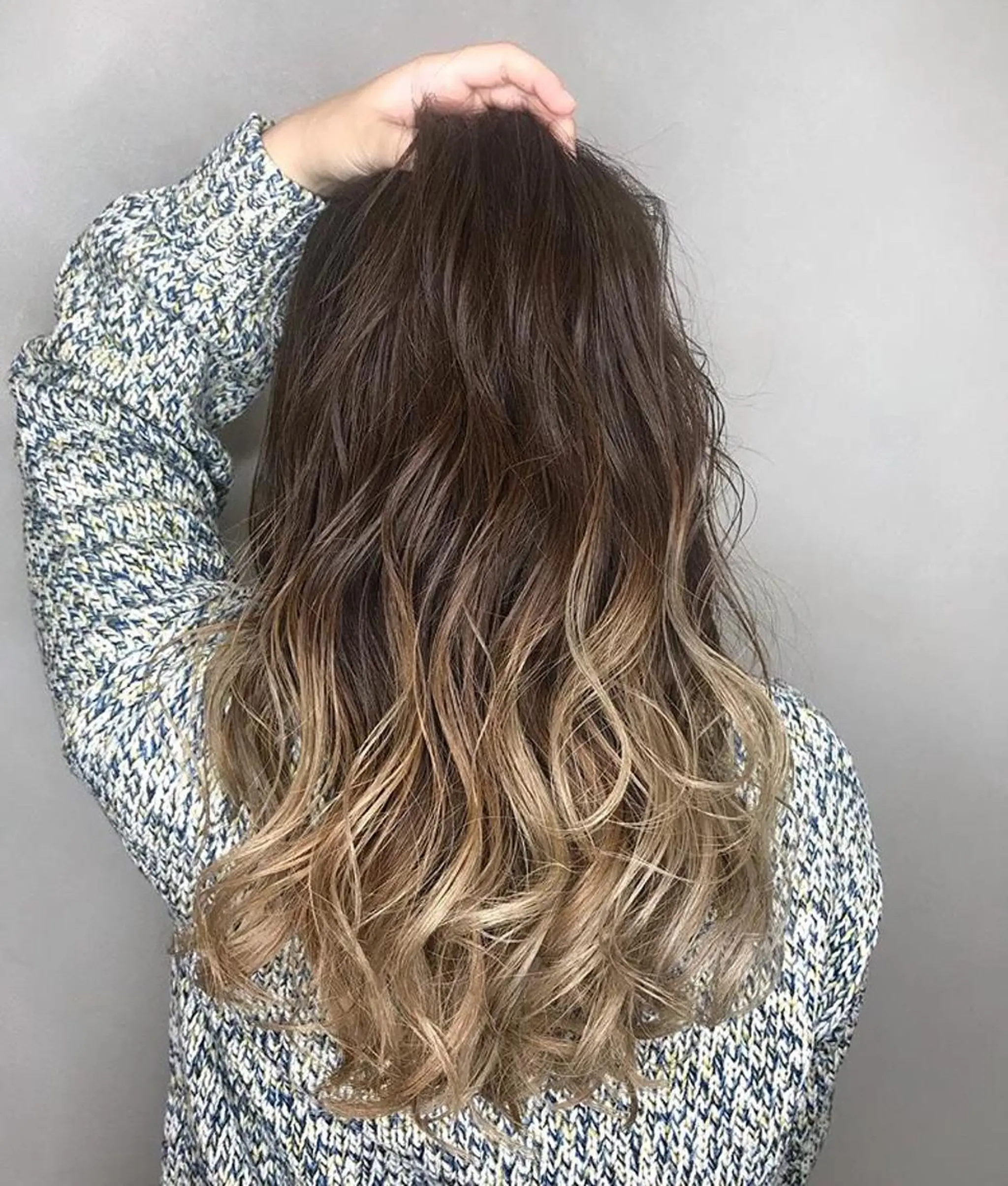 セミロング カット ヘアカラー トリートメント トップスタイリスト 江口 稜亮のヘアスタイル