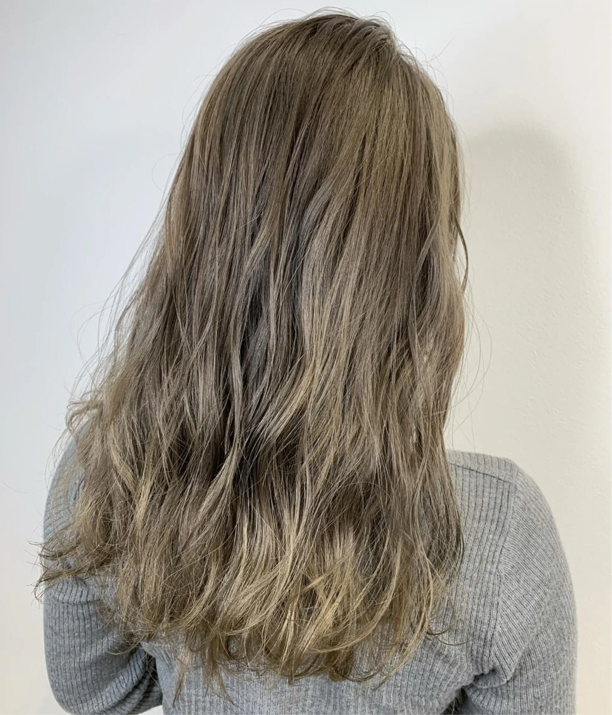 ロング カラー ベージュカラー ダブルカラー ペールベージュ Roid 代表✨HIROのヘアスタイル