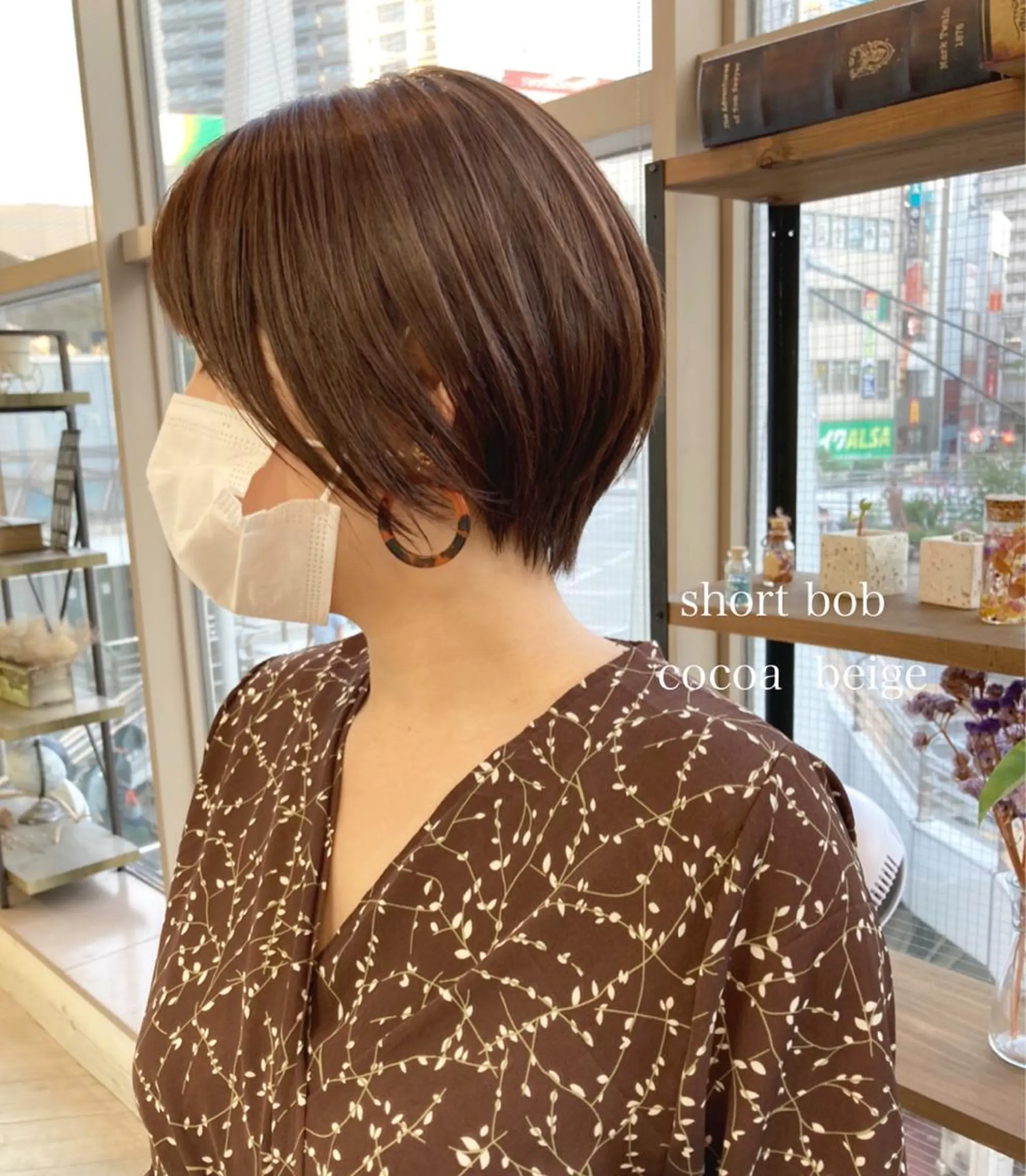 ショート カラー 切りっぱなしボブ ショートボブ ハンサムショート ベージュカラー ココアベージュ カット ヘアカラー トリートメント 初めてのショート お任せください✂️のヘアスタイル