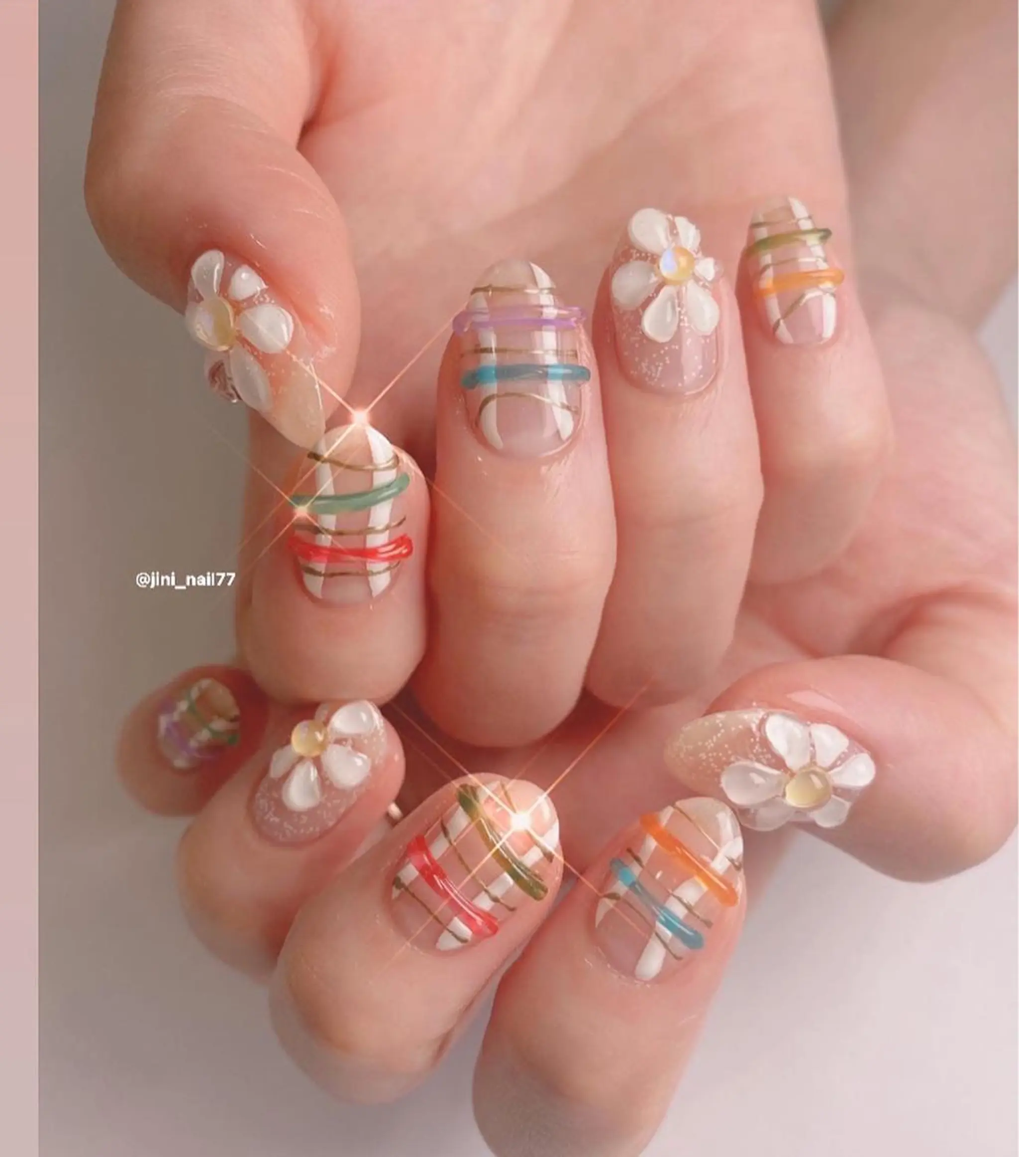 ネイル JINI NAIL所属・ジニ ネイルのネイルデザイン