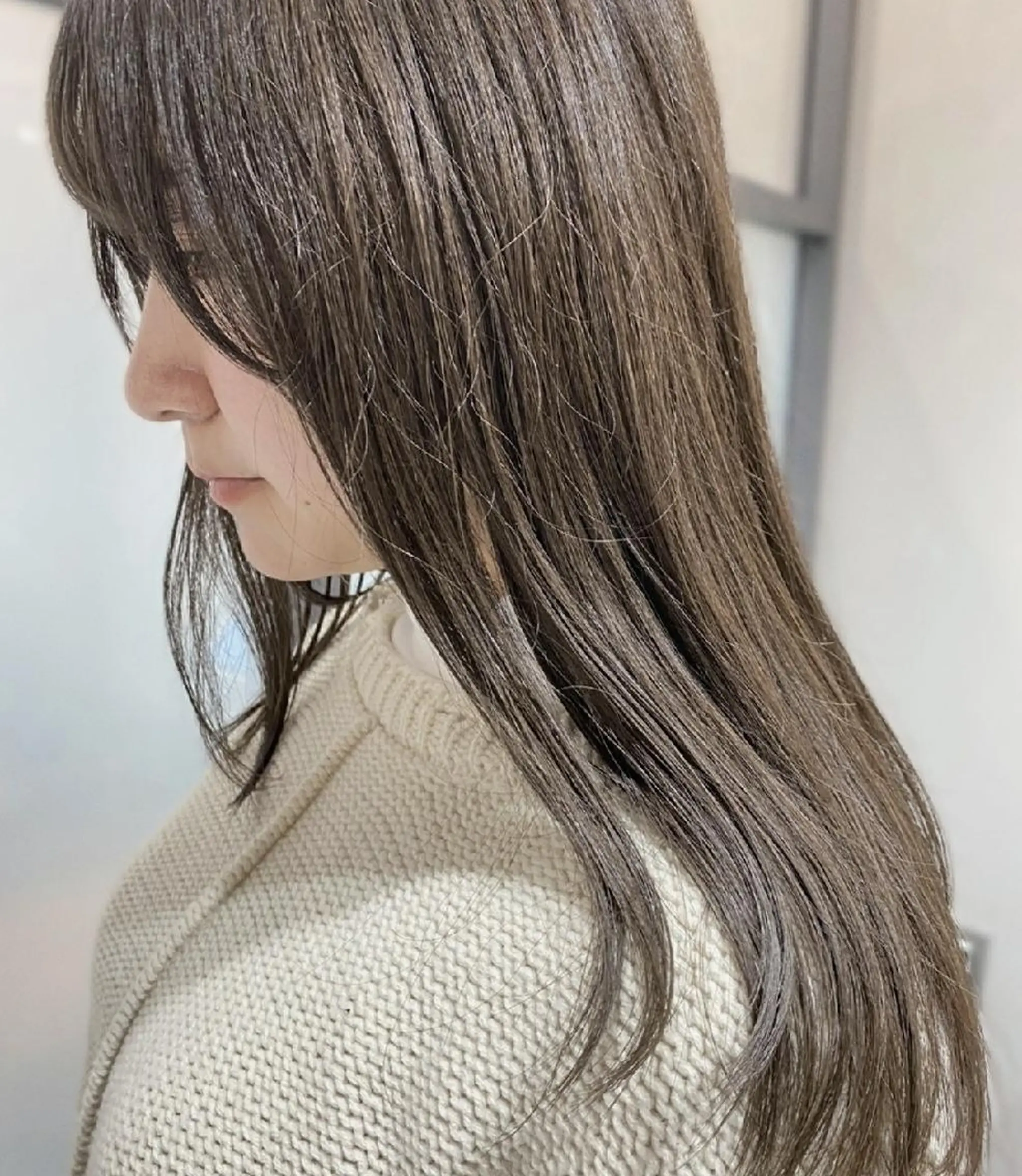 カラー ロング レイヤー べージュ 白石研太のヘアスタイル