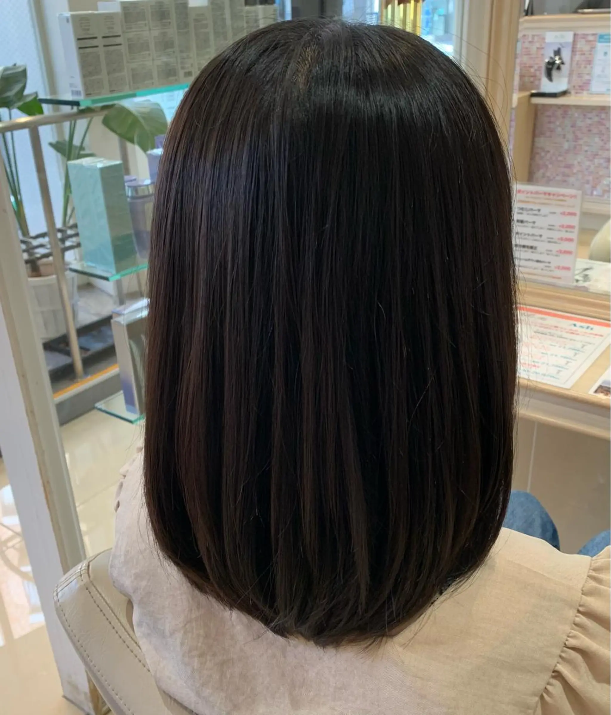 ミディアム ツヤ髪🌈髪質改善 🌈ナカゴシのヘアスタイル