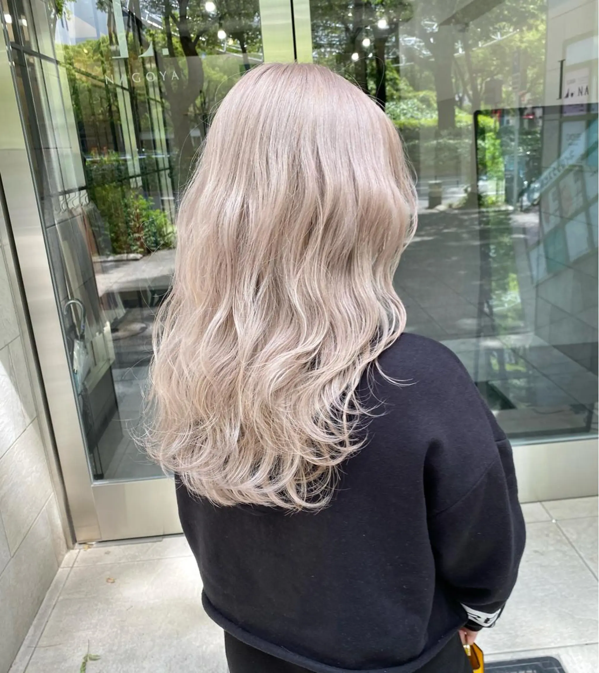 カラー ベージュカラー ホワイトベージュ i'll 髪質改善 淀屋橋 大阪【イル】所属・エクステ/ブリーチ tasukuのヘアスタイル