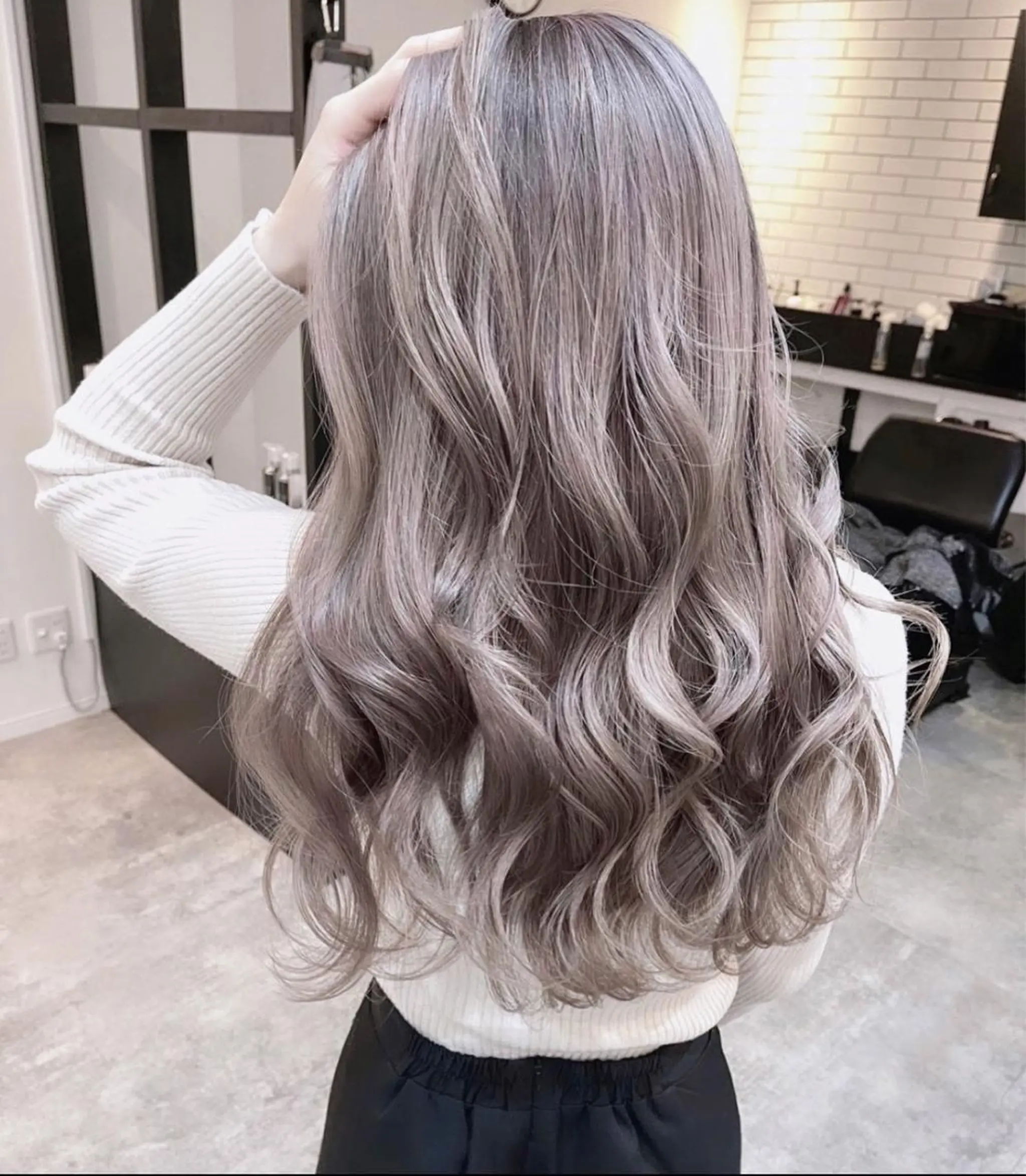 ロング GATE.所属・シマヅ タイジのヘアスタイル