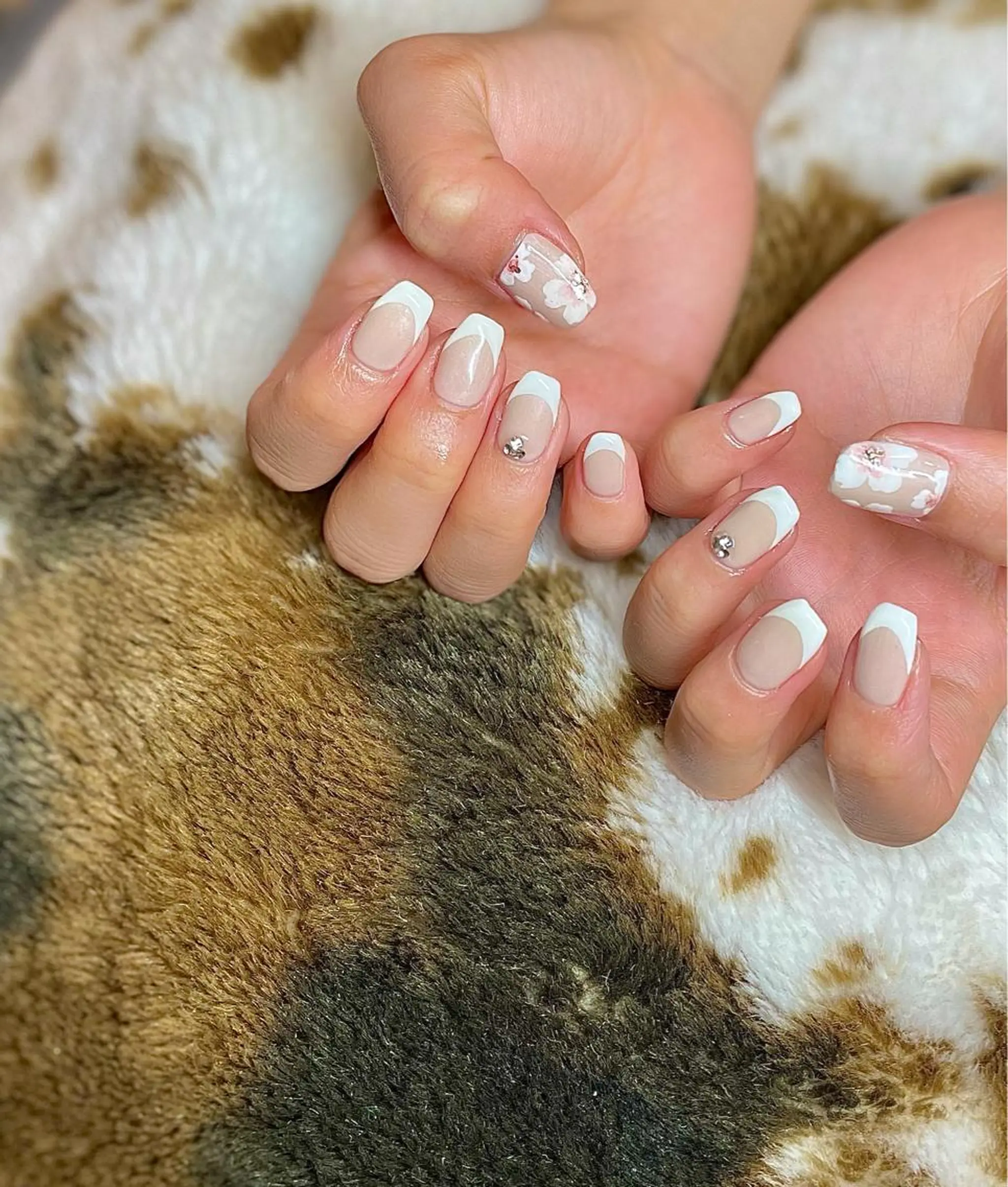 セミロング カラー パーマ ヘアアレンジ メンズ キッズ ネイル マツエク・マツパ フラワーネイル フレンチネイル nail&eye Aoのマツエク・マツパデザイン