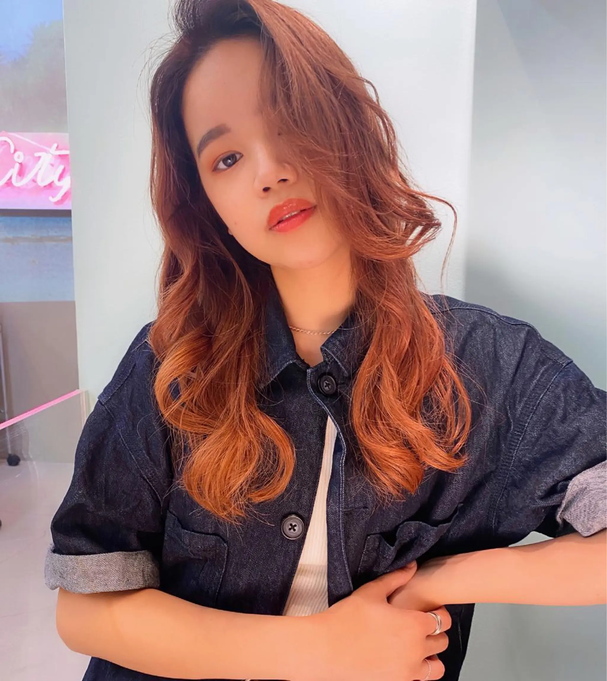 ロング カラー ヘアカラー トリートメント 岡野 静華のヘアスタイル