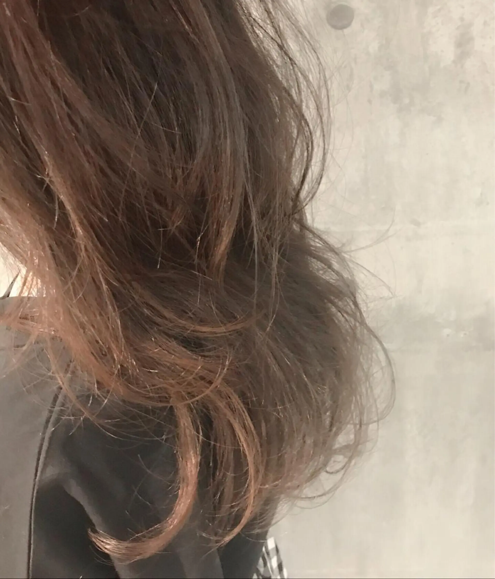 ミディアム カラー 透明感カラー カット ヘアカラー トリートメント 髪質改善ｶﾗｰ ｹｱﾌﾞﾘｰﾁ/ﾀﾑのヘアスタイル