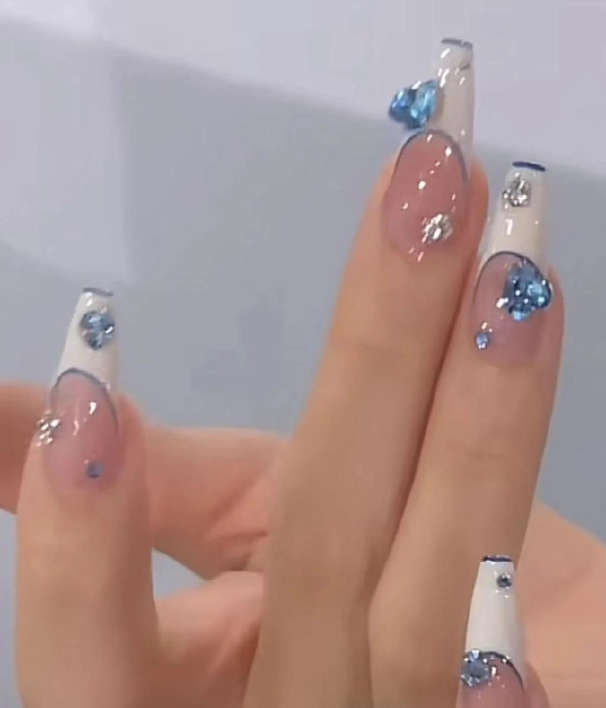 ネイル Theone栄店 伊藤のネイルデザイン