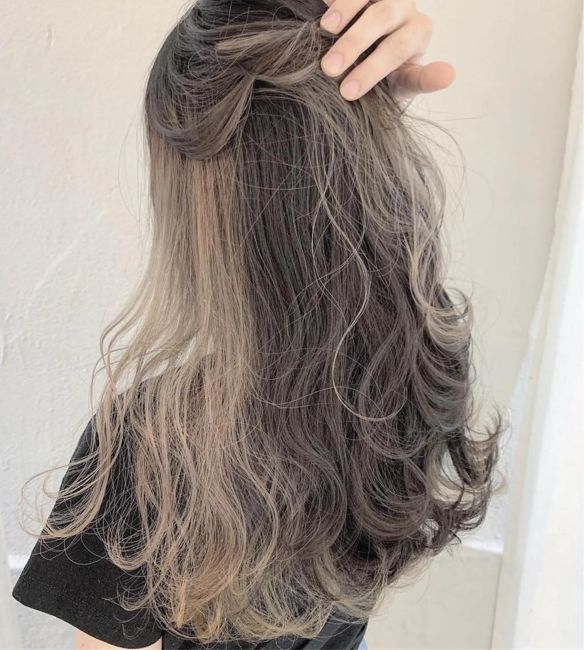 ミディアム 切りっぱなしボブ ボブ 斜めバング 伸ばしかけ レイヤーカット カット ヘアカラー トリートメント VOICE　hair所属・レイヤーカット 川田くるみのヘアスタイル