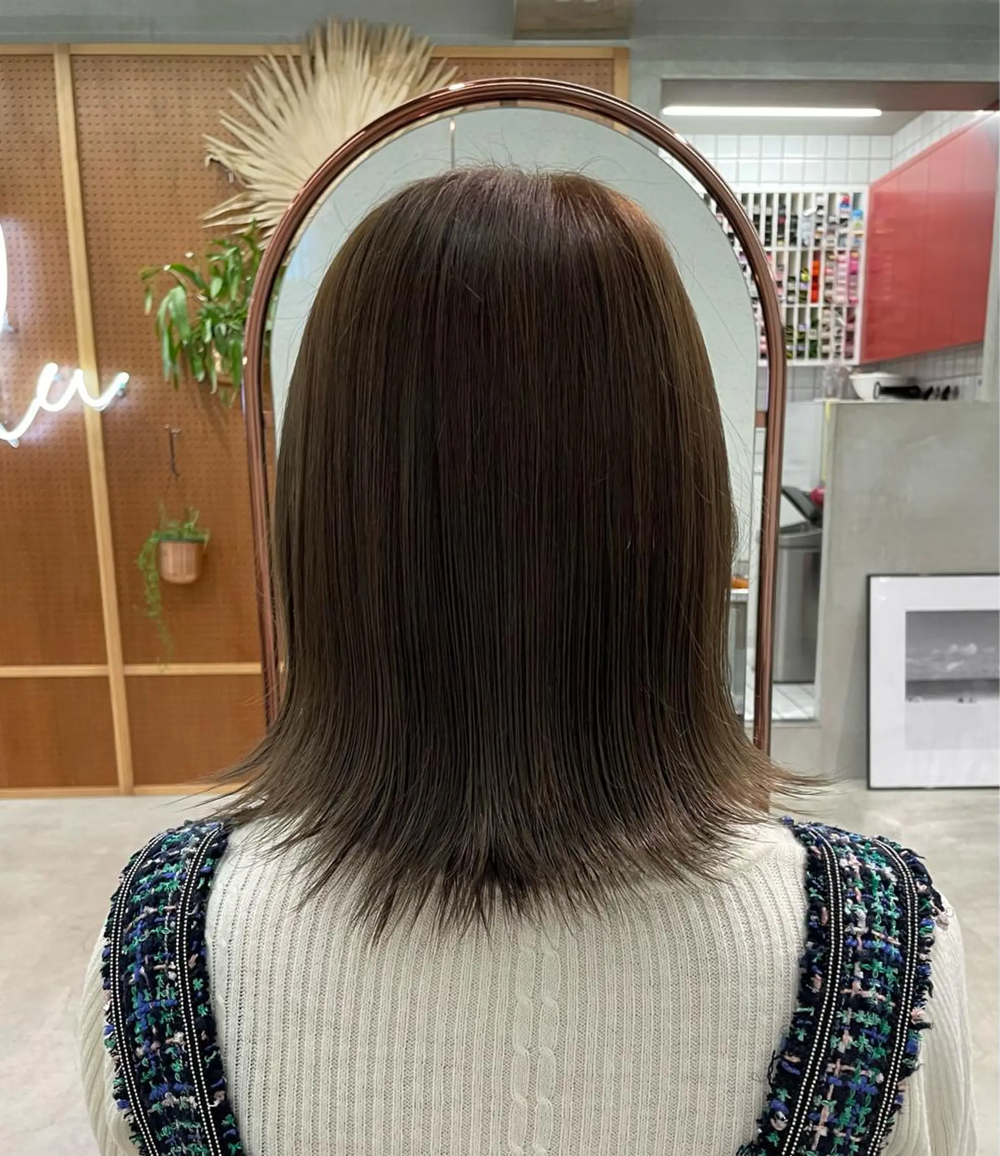 ミディアム 鶴井 美空のヘアスタイル