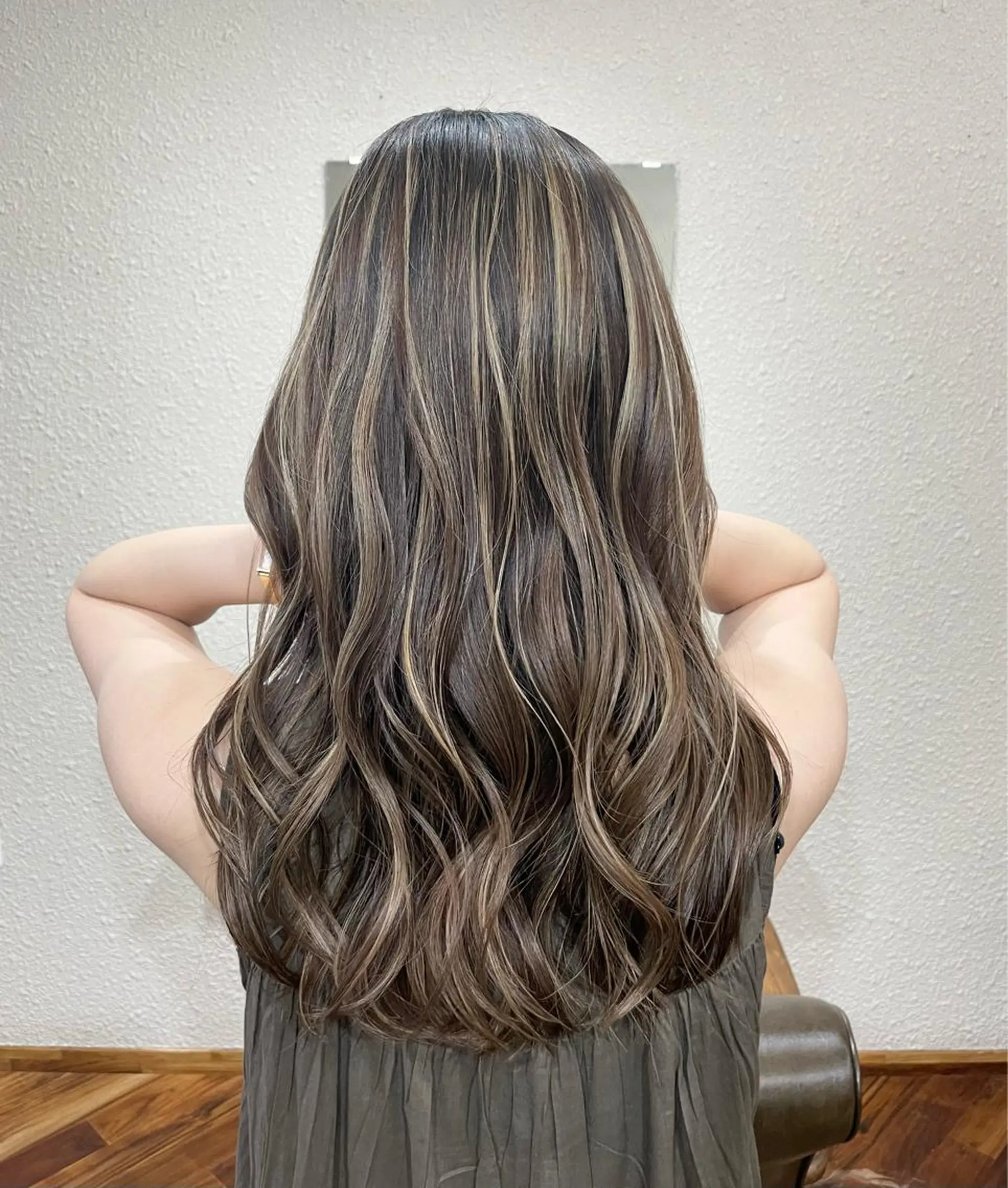 ロング ヘアカラー waku 豊橋藤沢店所属・waku 豊橋藤沢店のヘアスタイル