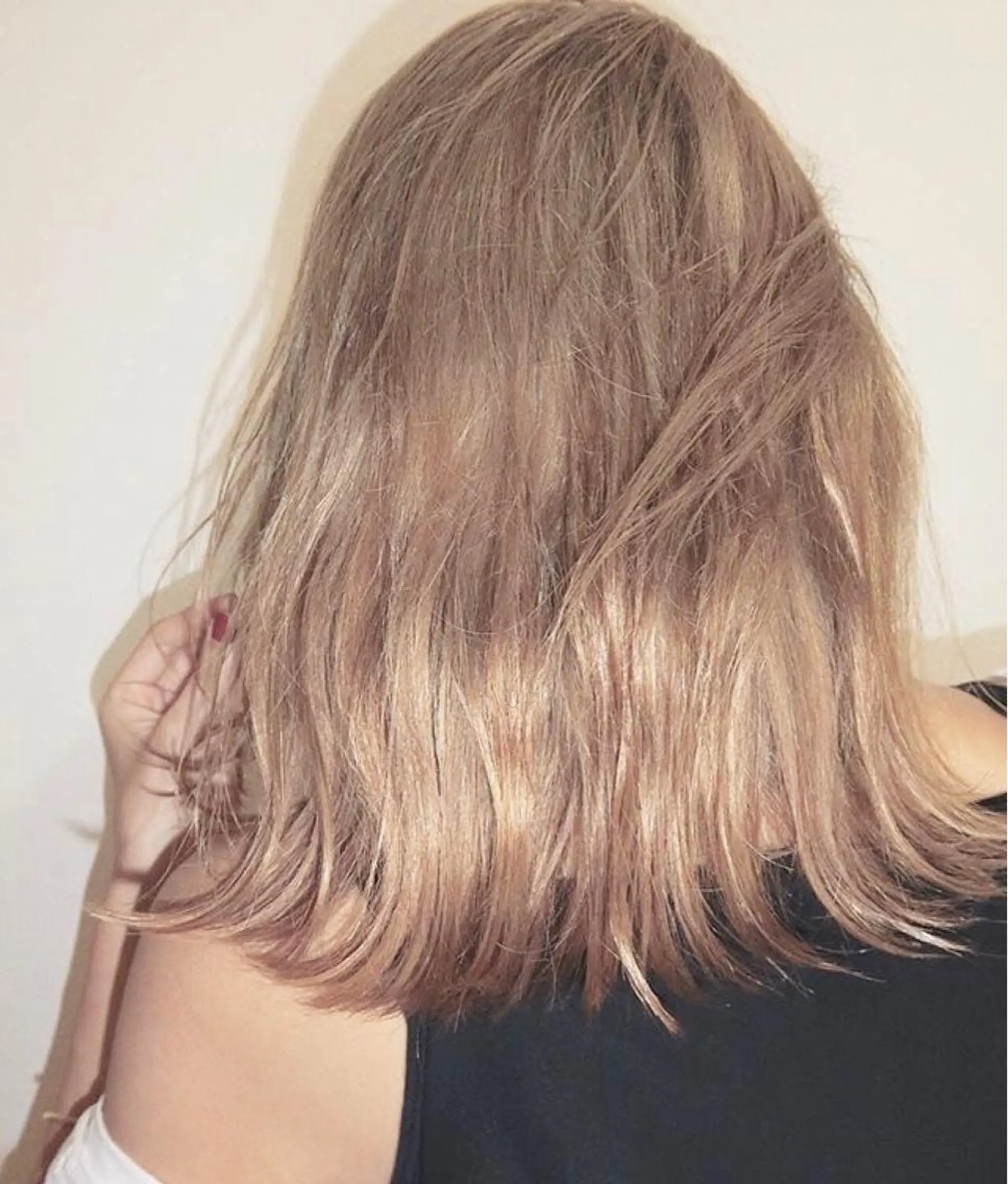 ショート WATARU🔥／ 外国人風ハイライトのヘアスタイル