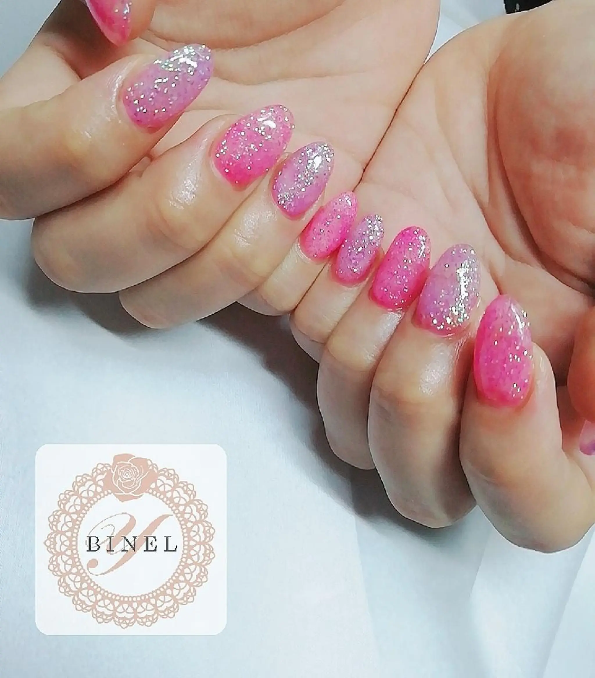 ネイル キラキラネイル ラメ(グリッター) ピンク パープル ハンドネイル Nail Salon Y.BINELのネイルデザイン