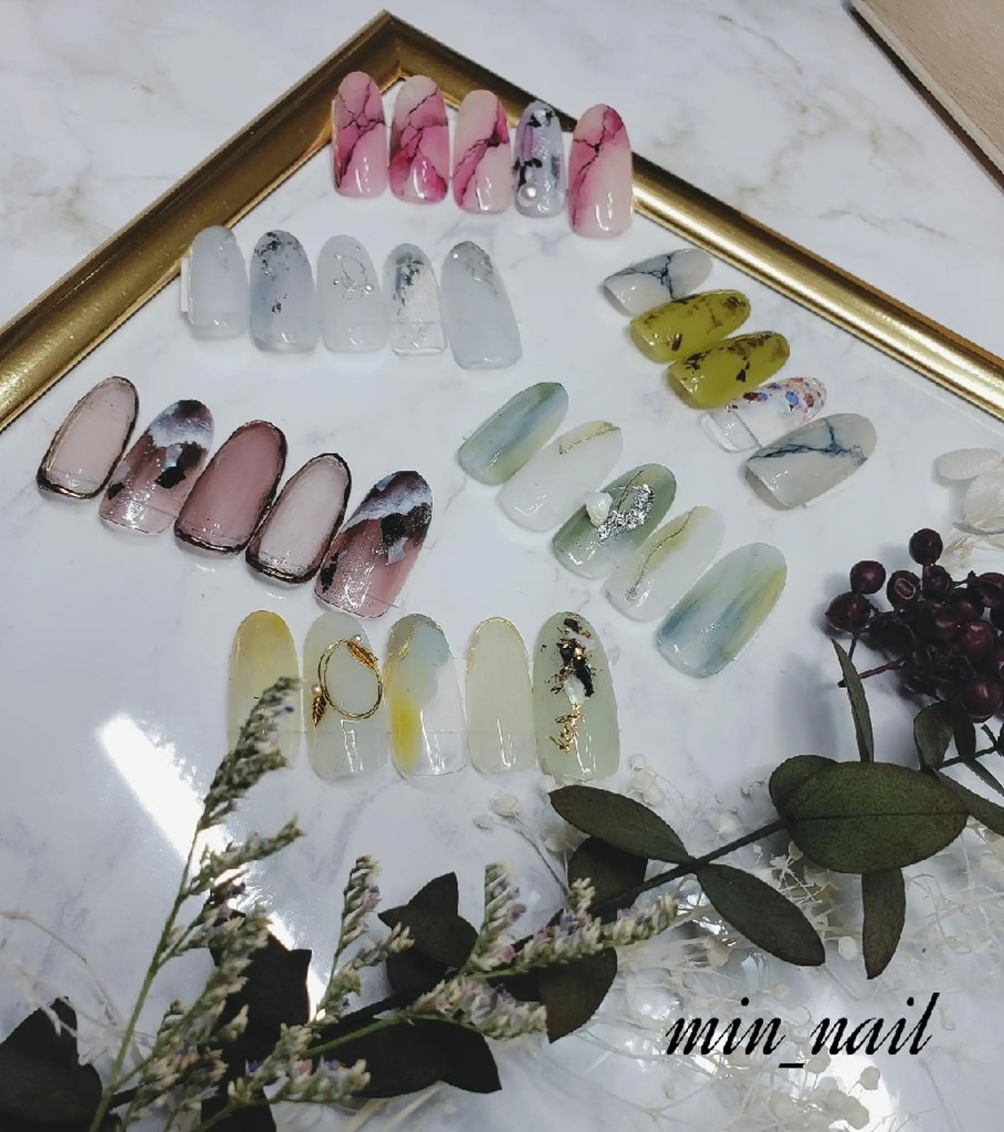 ネイル グリーン 大理石ネイル(マーブル) ニュアンスネイル ピスタチオネイル ハンドネイル プライベートサロン lienのネイルデザイン