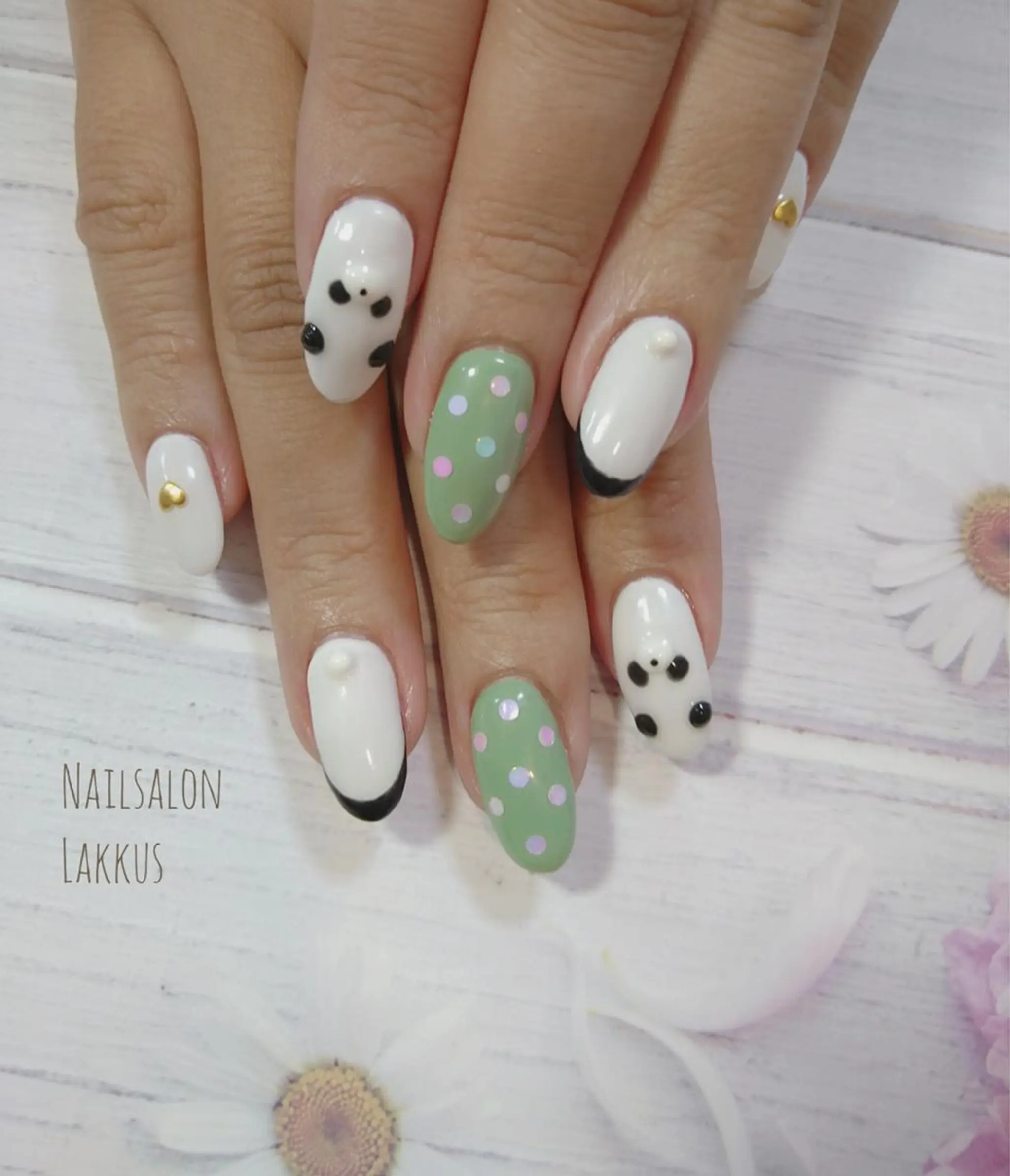 ネイル アートネイル Lakkus N－Aのネイルデザイン