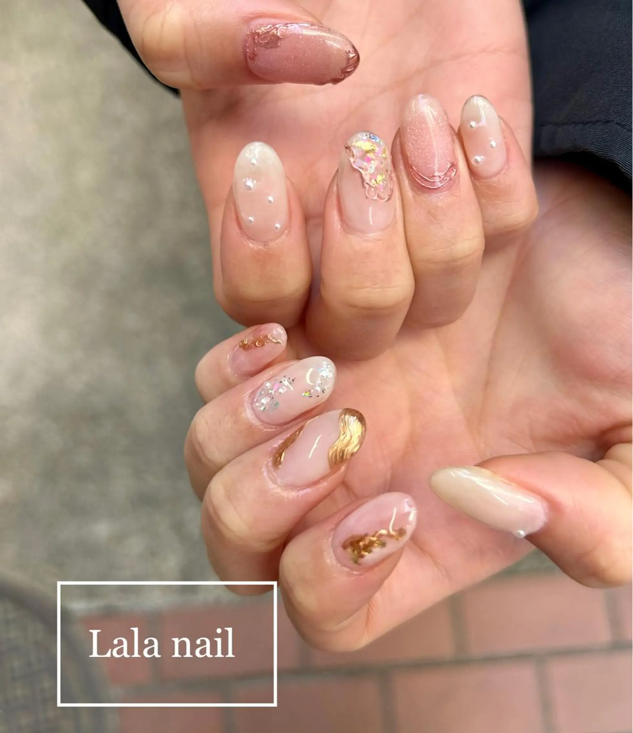 ネイル キラキラネイル マグネットネイル ミラーネイル ニュアンスネイル ピンク Lala nailのネイルデザイン