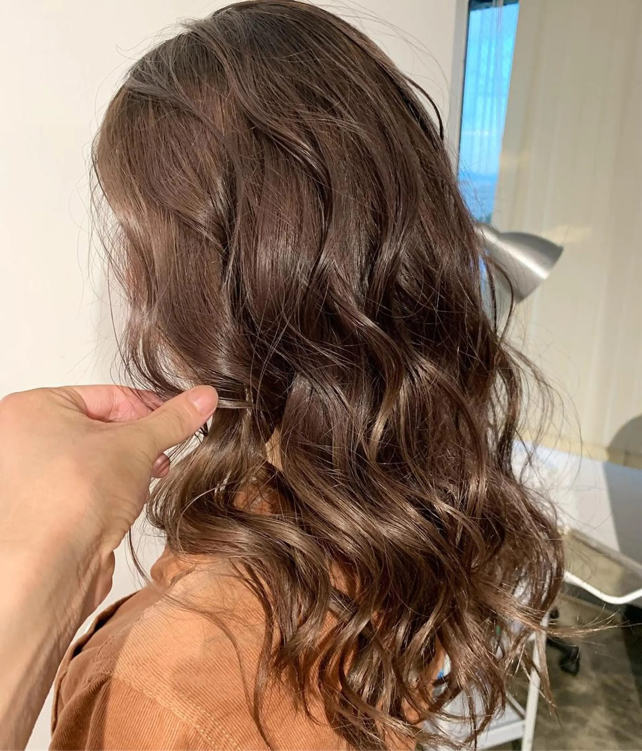 カラー グラデーションカラー グレージュ ヘアカラー トリートメント ヘアセット ✨艶ブリーチカラー ✨四ノ宮裕己のヘアスタイル