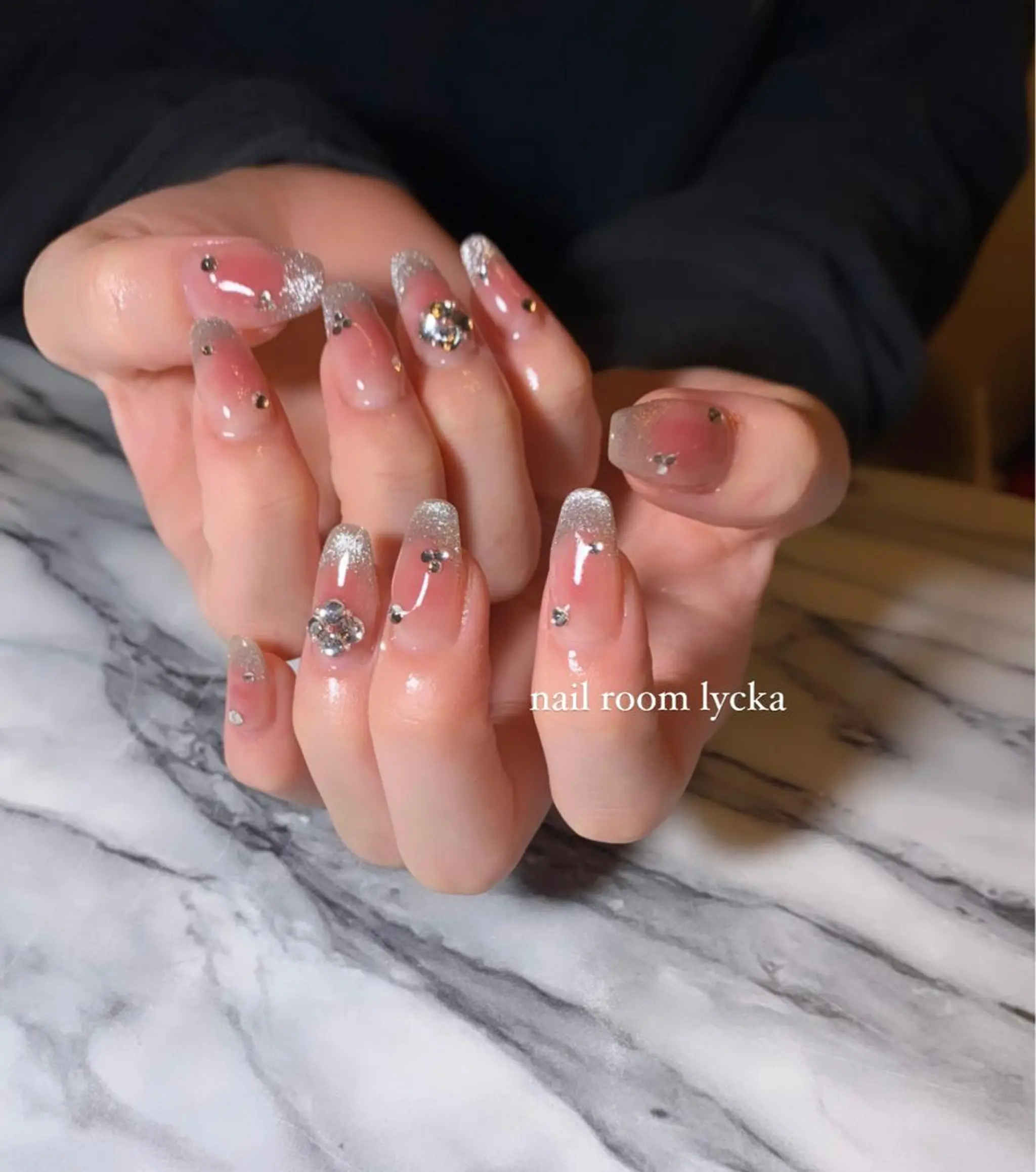 ネイル ﾈｲﾙﾙｰﾑﾘｯｶ 𝐦𝐚𝐲𝐮のネイルデザイン