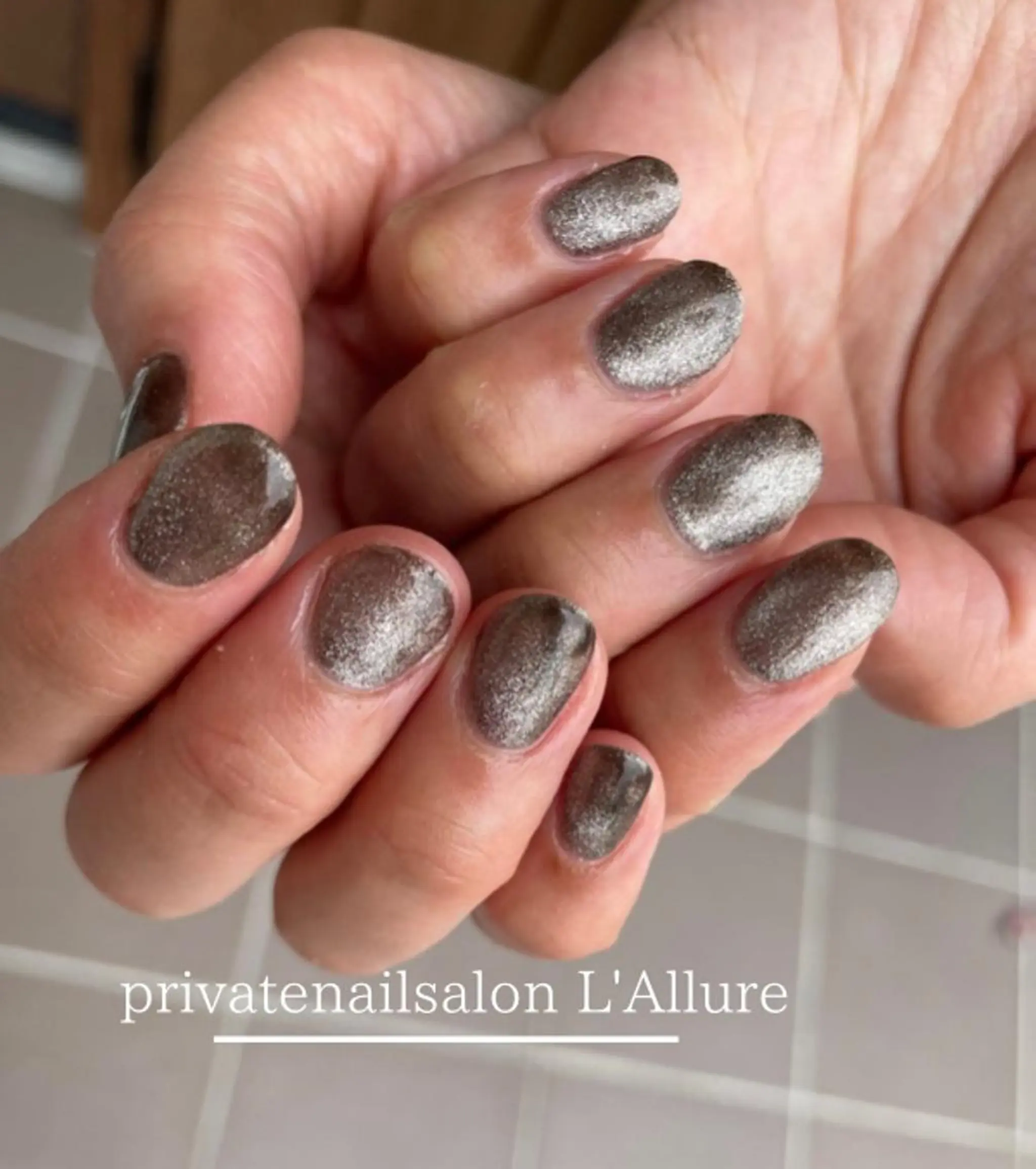 ショート ネイル マグネットネイル ワンカラーネイル ハンドネイル nailsalon -L'Allure-のネイルデザイン