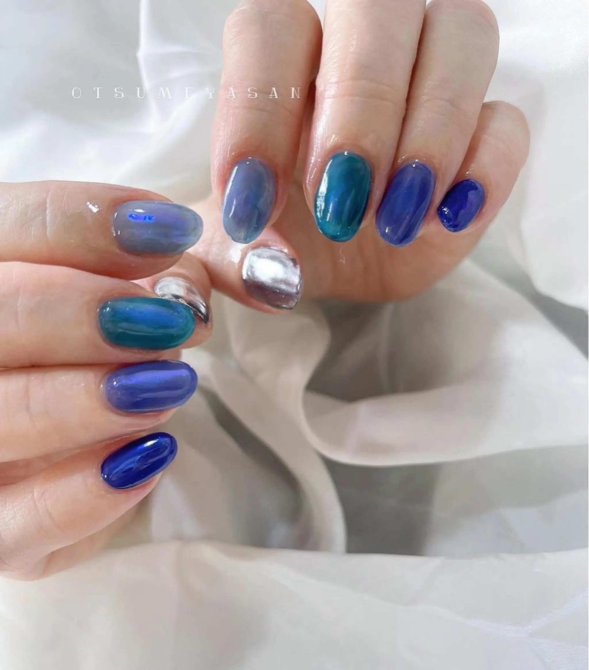 ネイル オーロラネイル ブルー 韓国ネイル マグネットネイル ニュアンスネイル otsumeyasan所属・わたなべ ちかのネイルデザイン