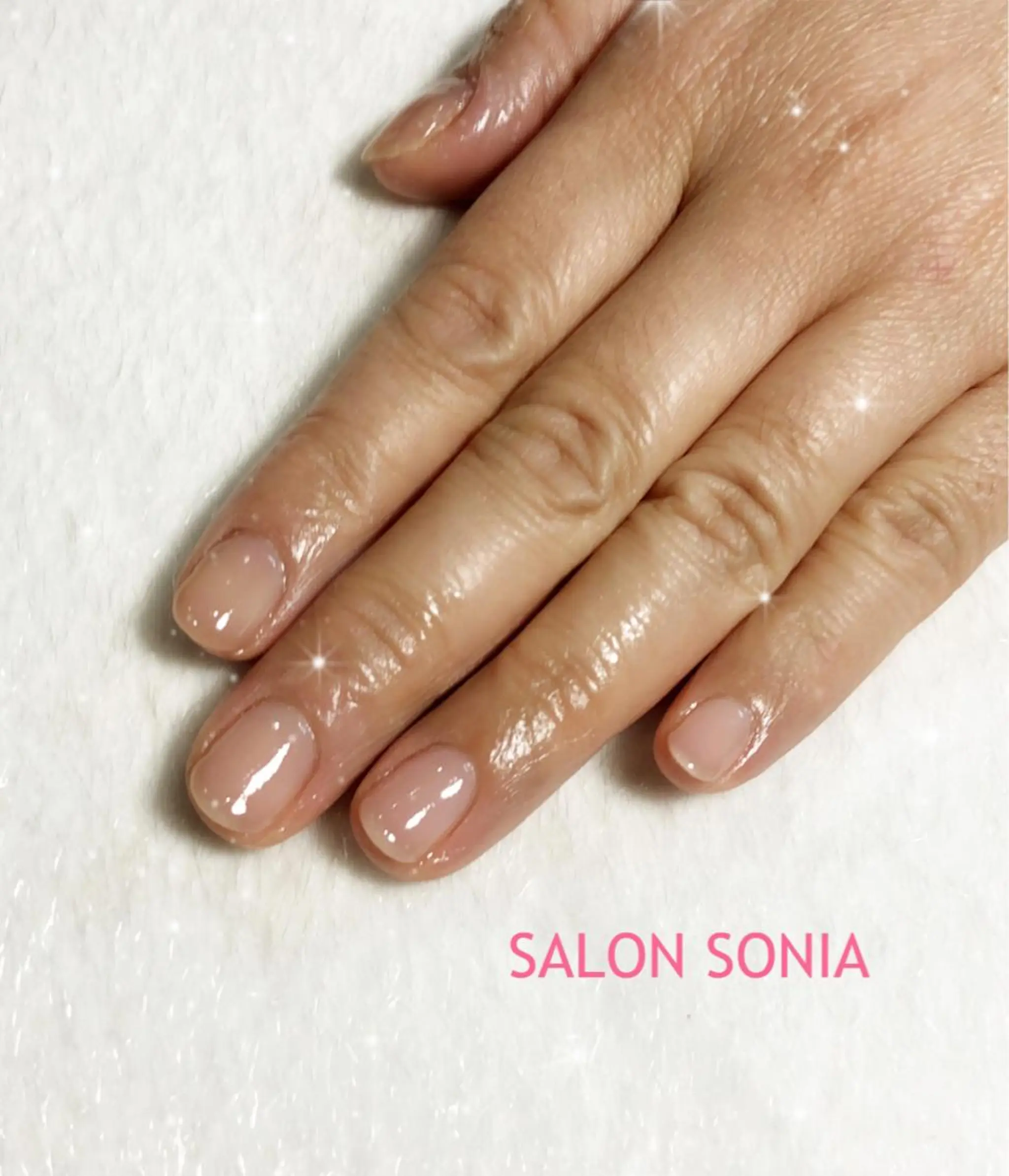 ネイル 小顔・毛穴・たるみ ネイル　似内真樹のエステ・リラクイメージ