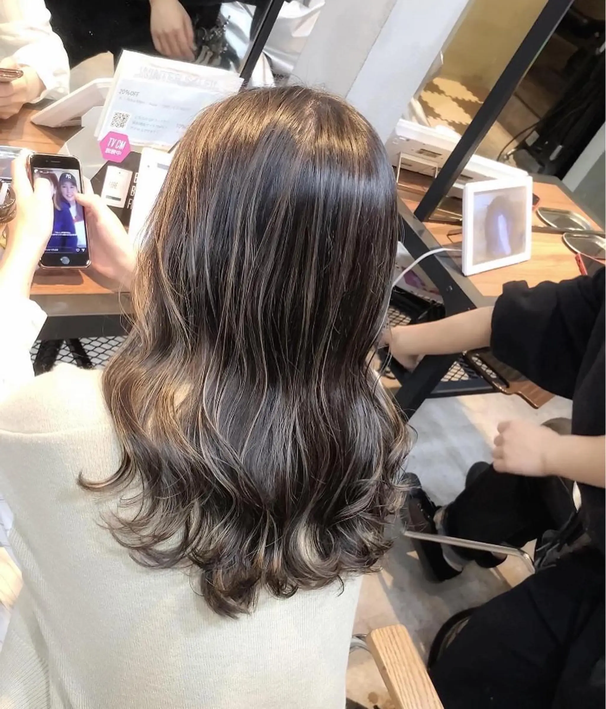 ミディアム カラー lafith hair leco所属・西金 徹のヘアスタイル