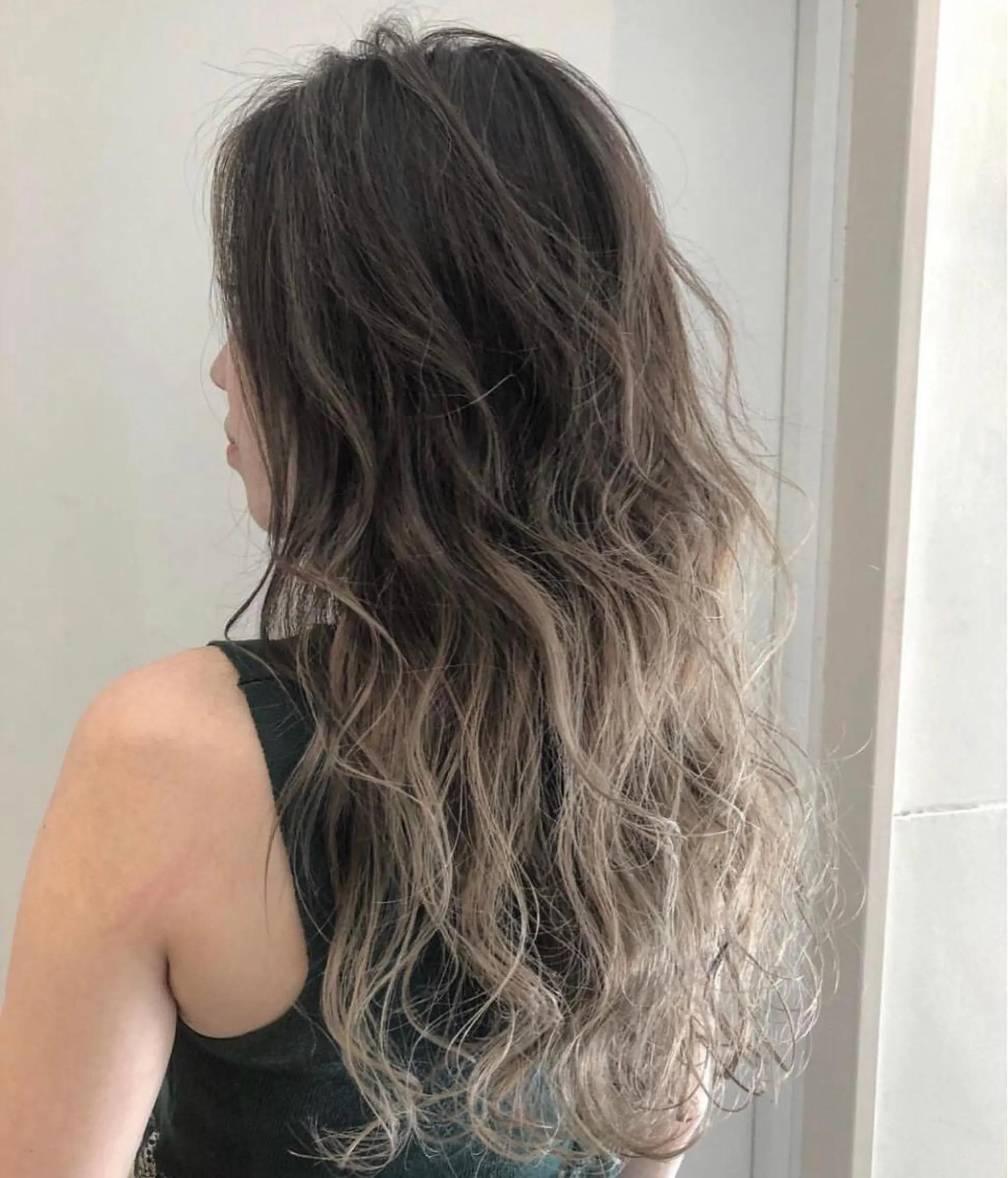 ロング カラー パーマ ヘアアレンジ メンズ キッズ ネイル マツエク・マツパ 女性専用サロン梅田 髪質改善カラーakiのヘアスタイル