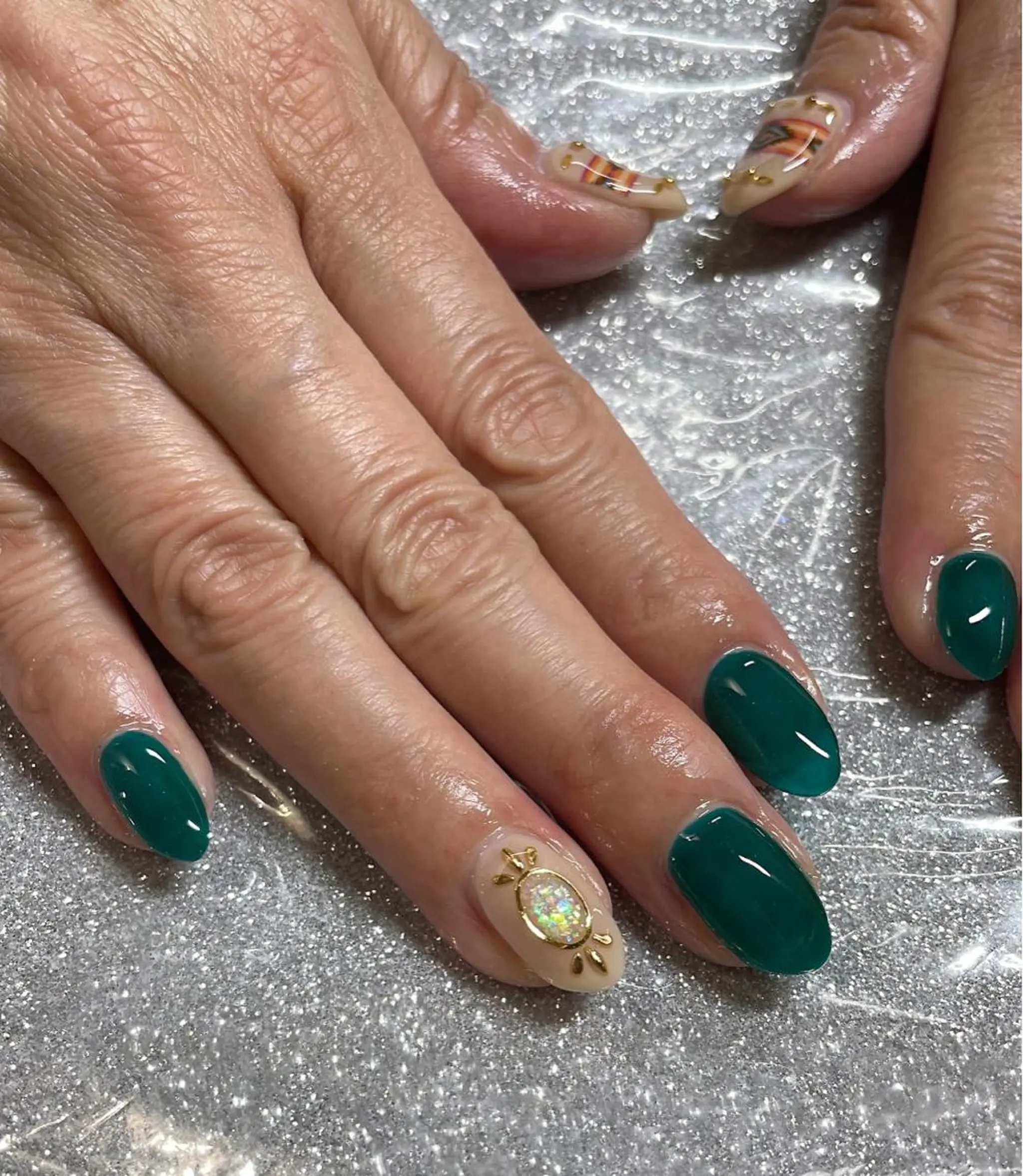 ネイル ハンドネイル VIERU 🌈🎀💖のネイルデザイン