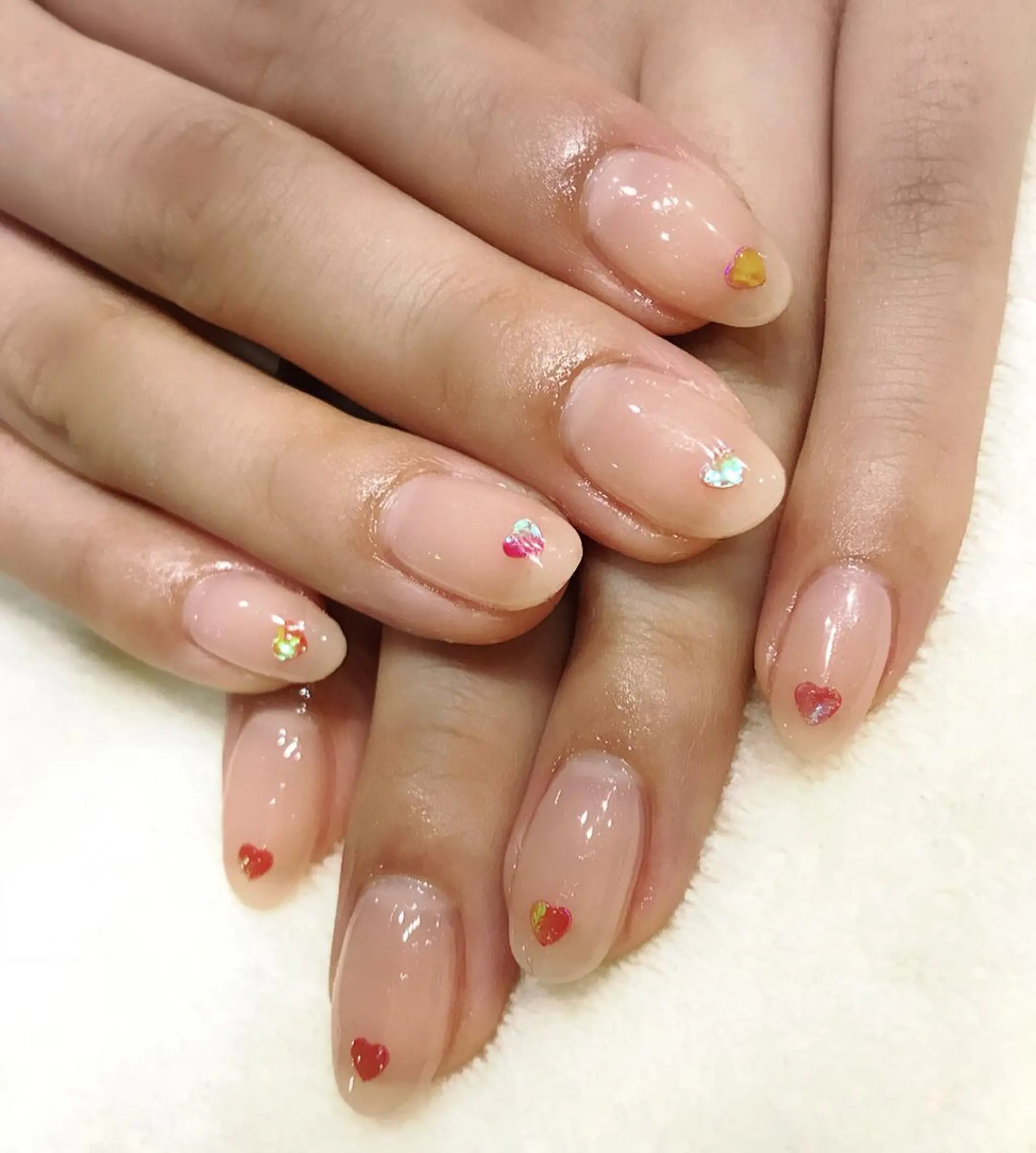 ネイル ハート ワンカラーネイル ガールネイルサロン所属・ガール ネイルサロンのネイルデザイン