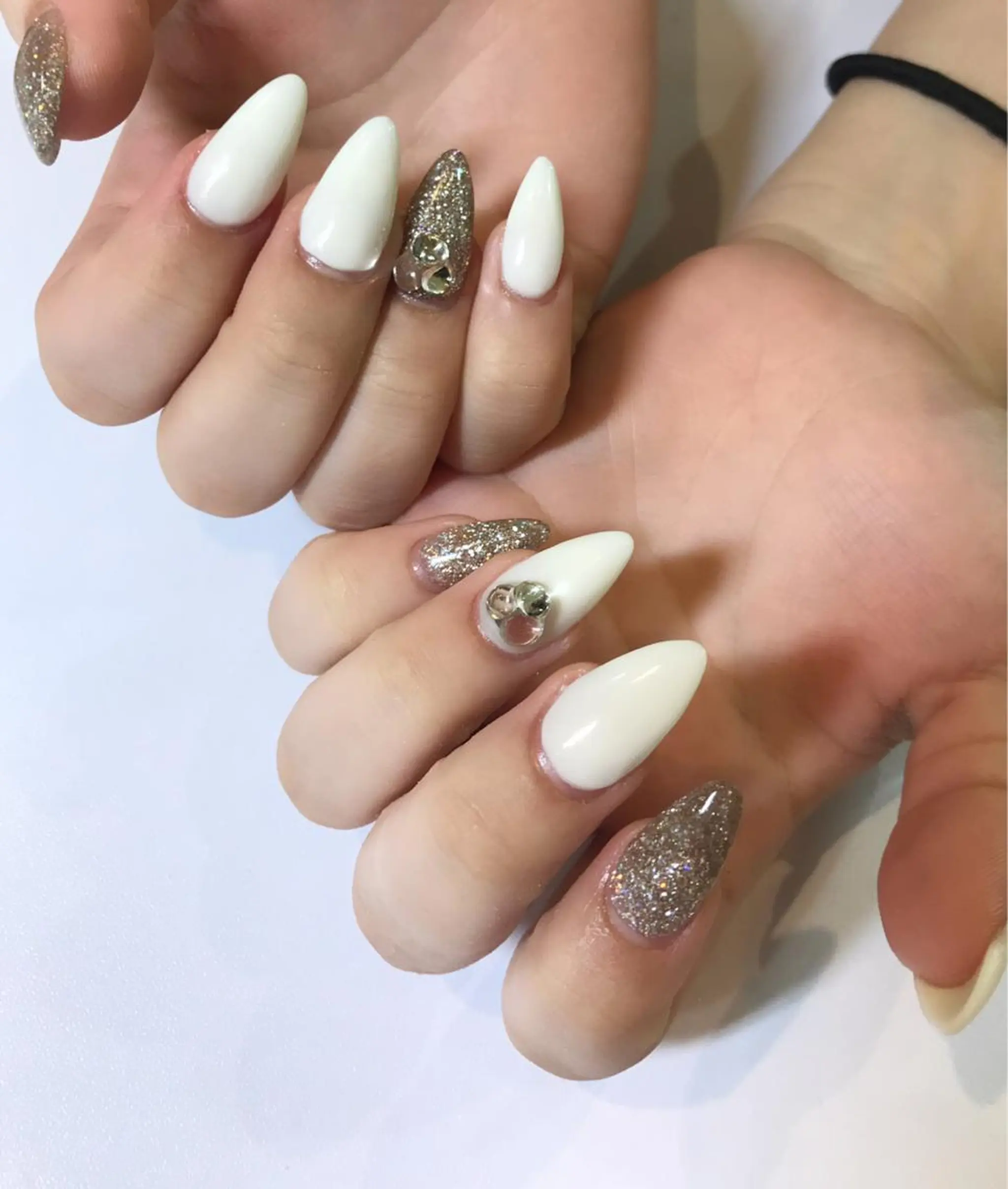 ネイル スカルプネイル ストーンネイル ハンドネイル Soeur ネイリストのネイルデザイン