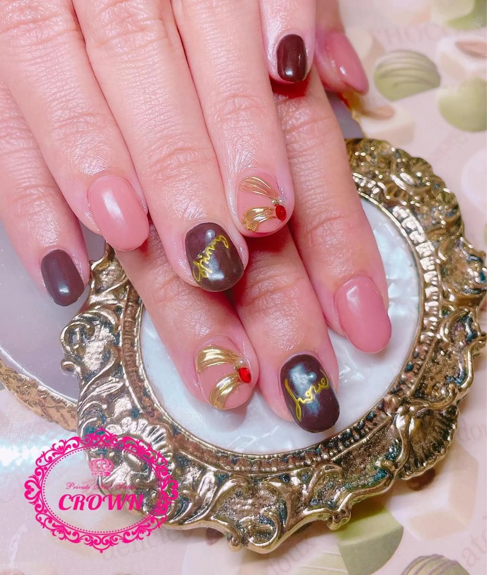 ネイル CROWN プライベートサロンのネイルデザイン