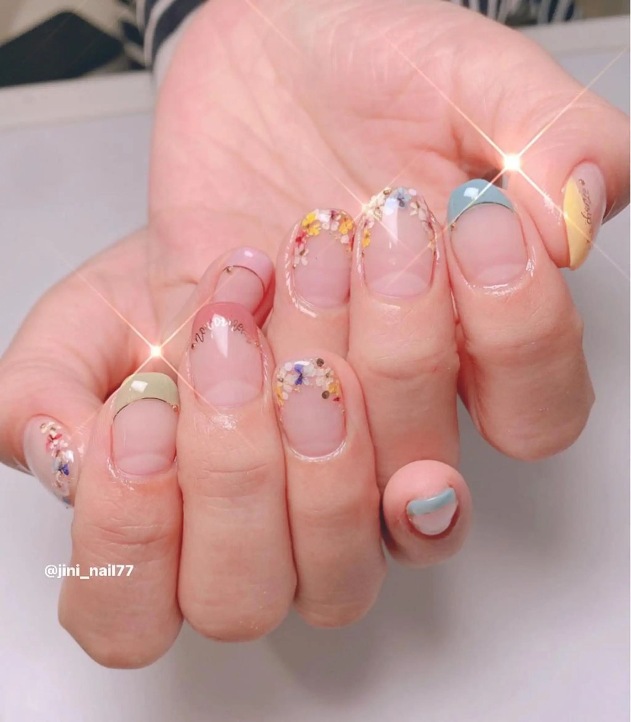 ネイル JINI NAIL所属・ジニ ネイルのネイルデザイン