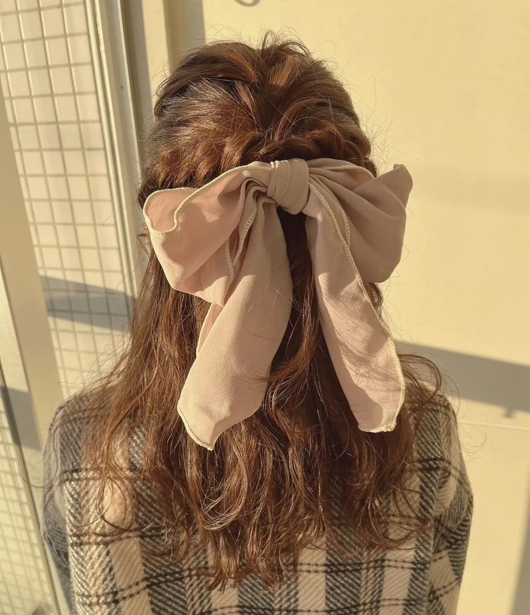 ロング ヘアアレンジ 前髪/顔周り/透明感 艶カラーとどさんのヘアスタイル