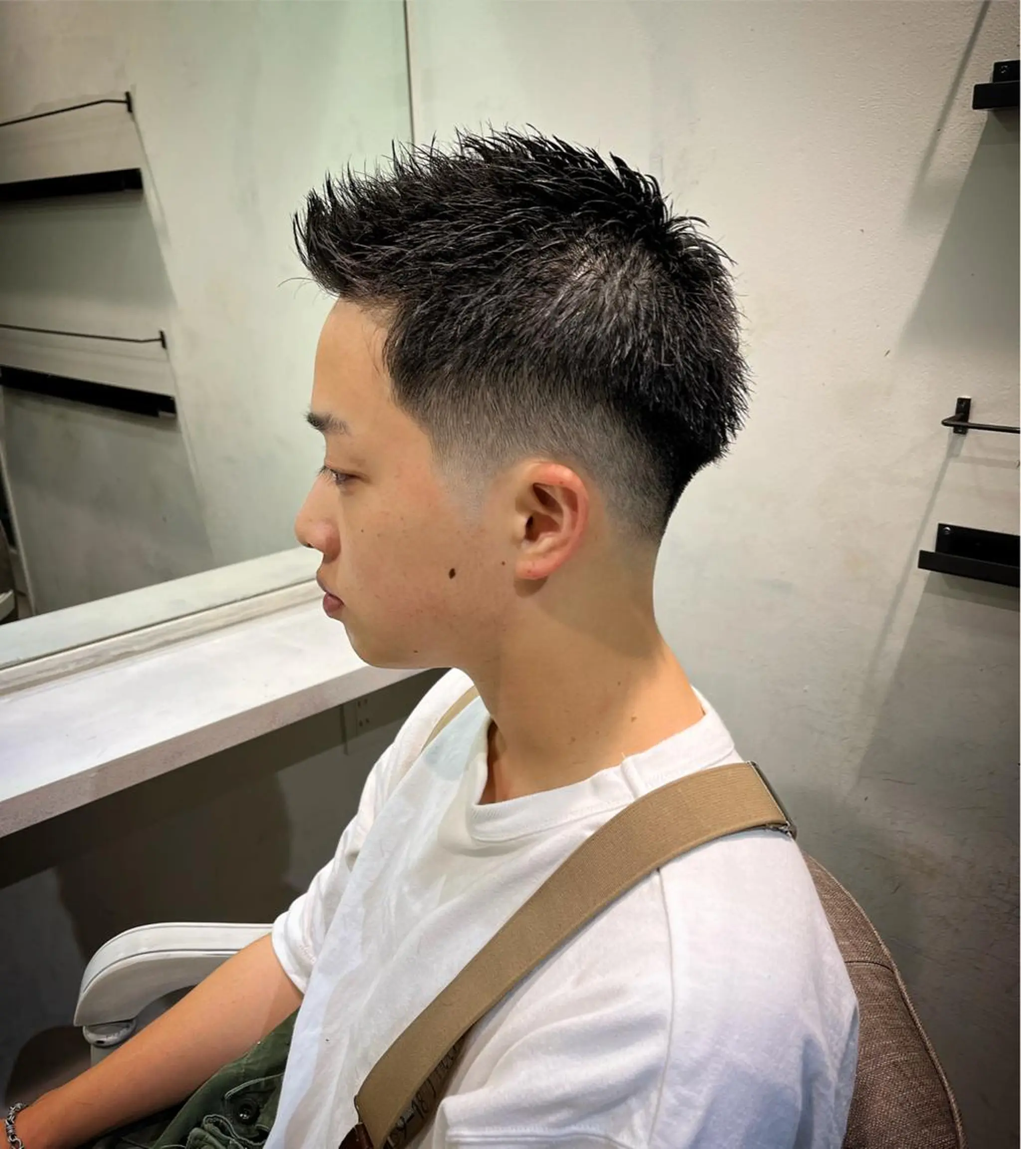 ショート カラー パーマ メンズ アイブロウ フェードカット 京都駅メンズカット/ パーマ/Keigoのヘアスタイル