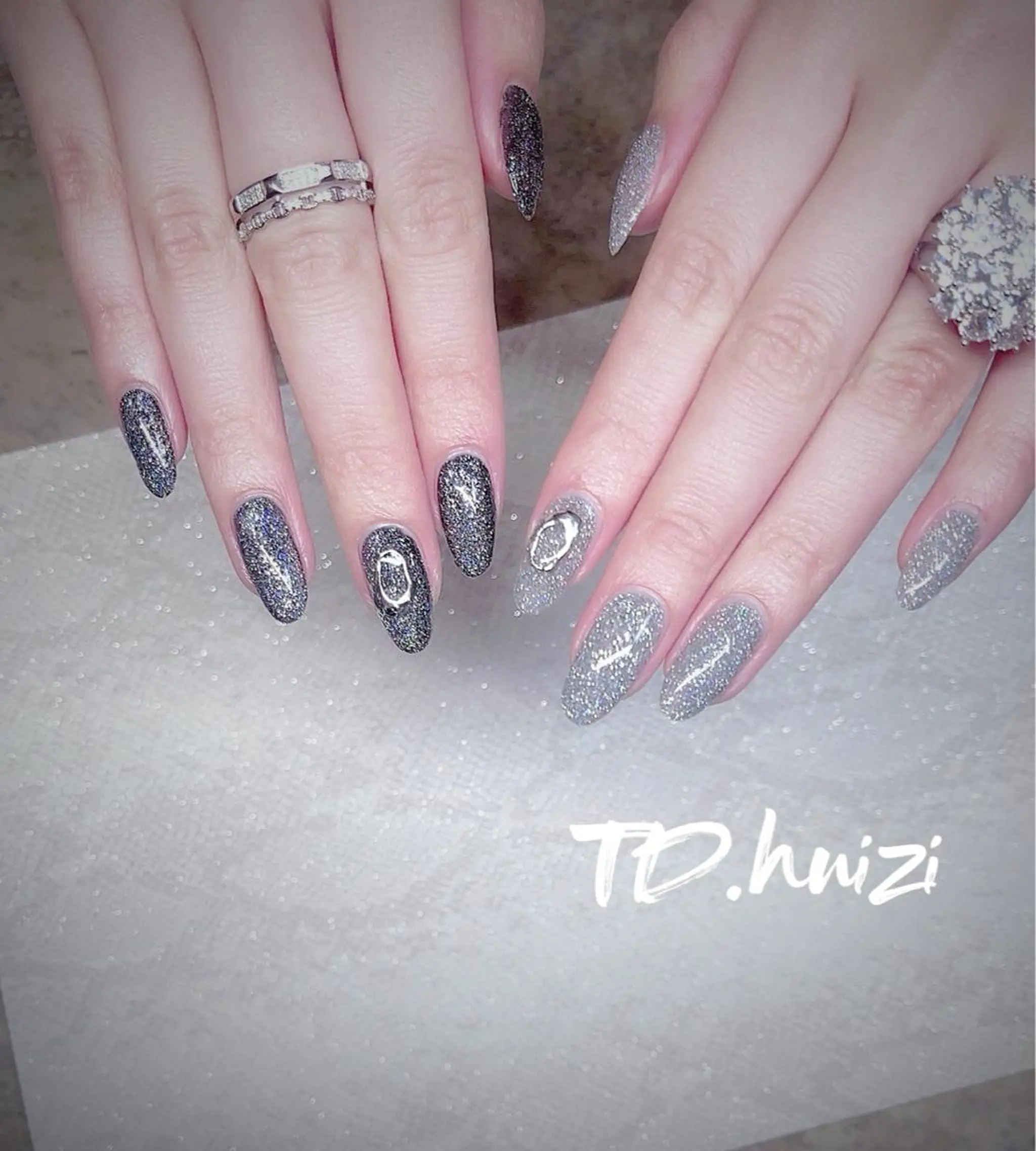 ミディアム めぐみのネイルサロン 惠のネイルデザイン