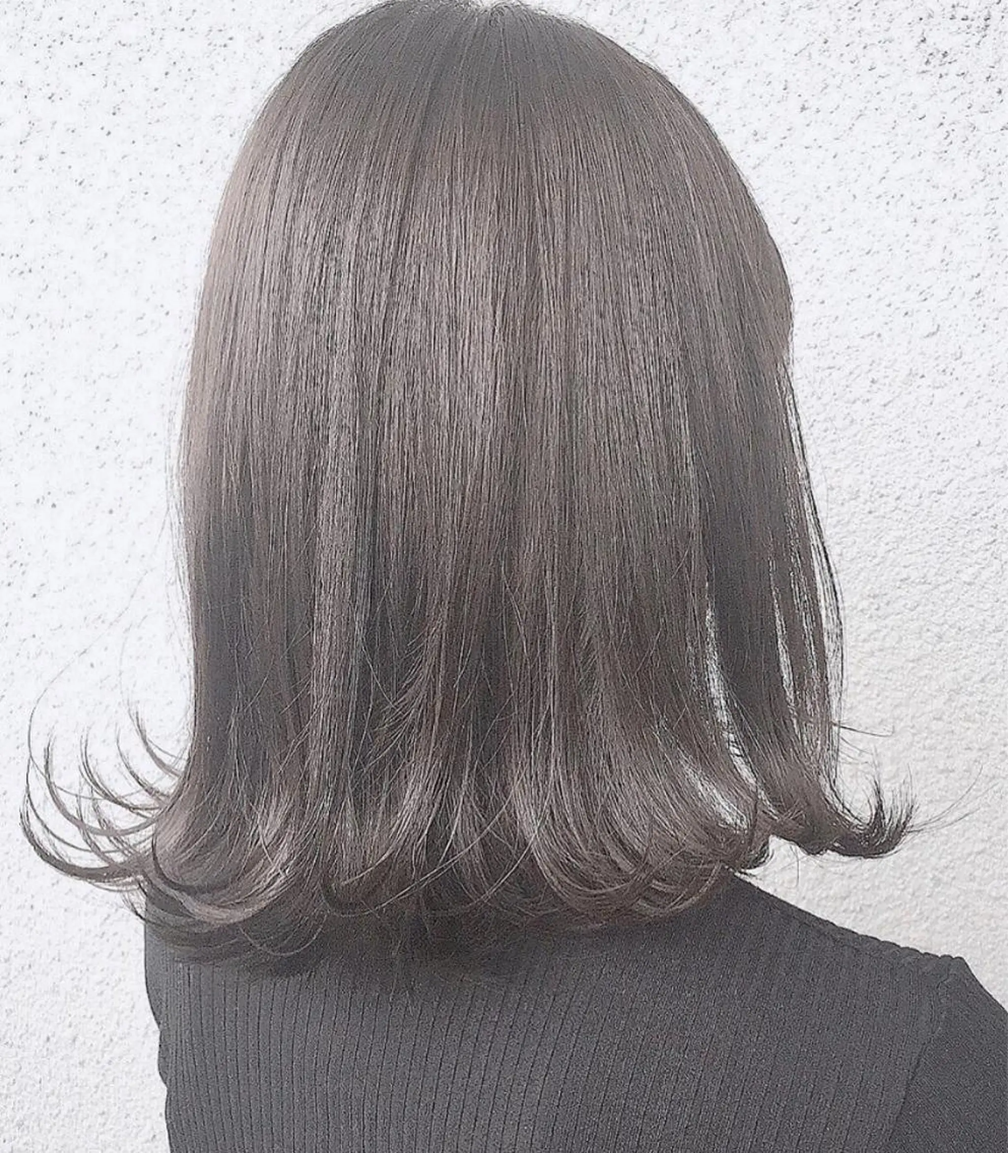 ミディアム くすみミルクティー／ ブラウン🪡TOWAのヘアスタイル