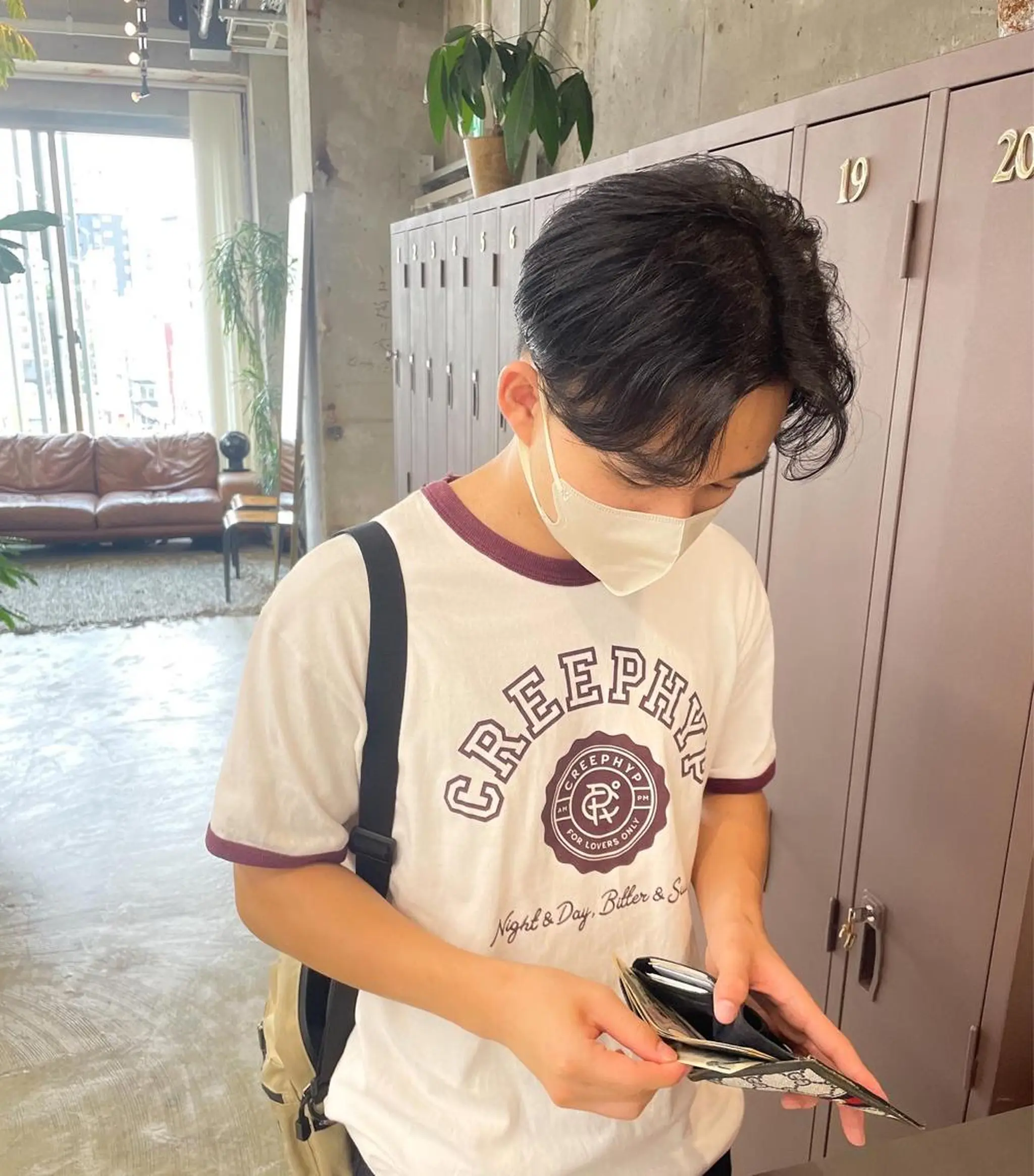 メンズ センターパート カット フェザーパーマ/ 山口大輝のヘアスタイル