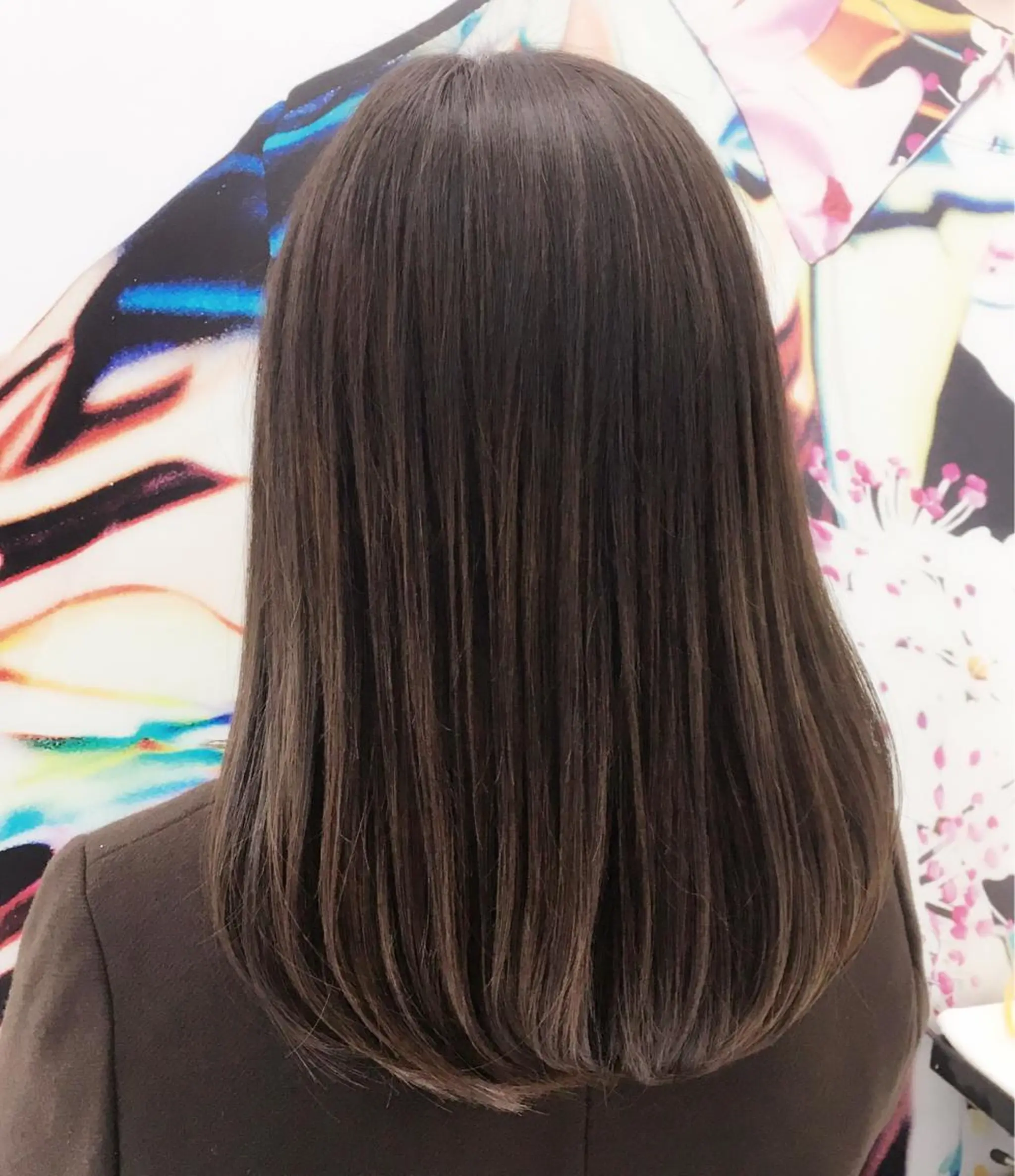 セミロング パーマ セミロングパーマ ストレートパーマ nex the salon vlow所属・趙 英来のヘアスタイル