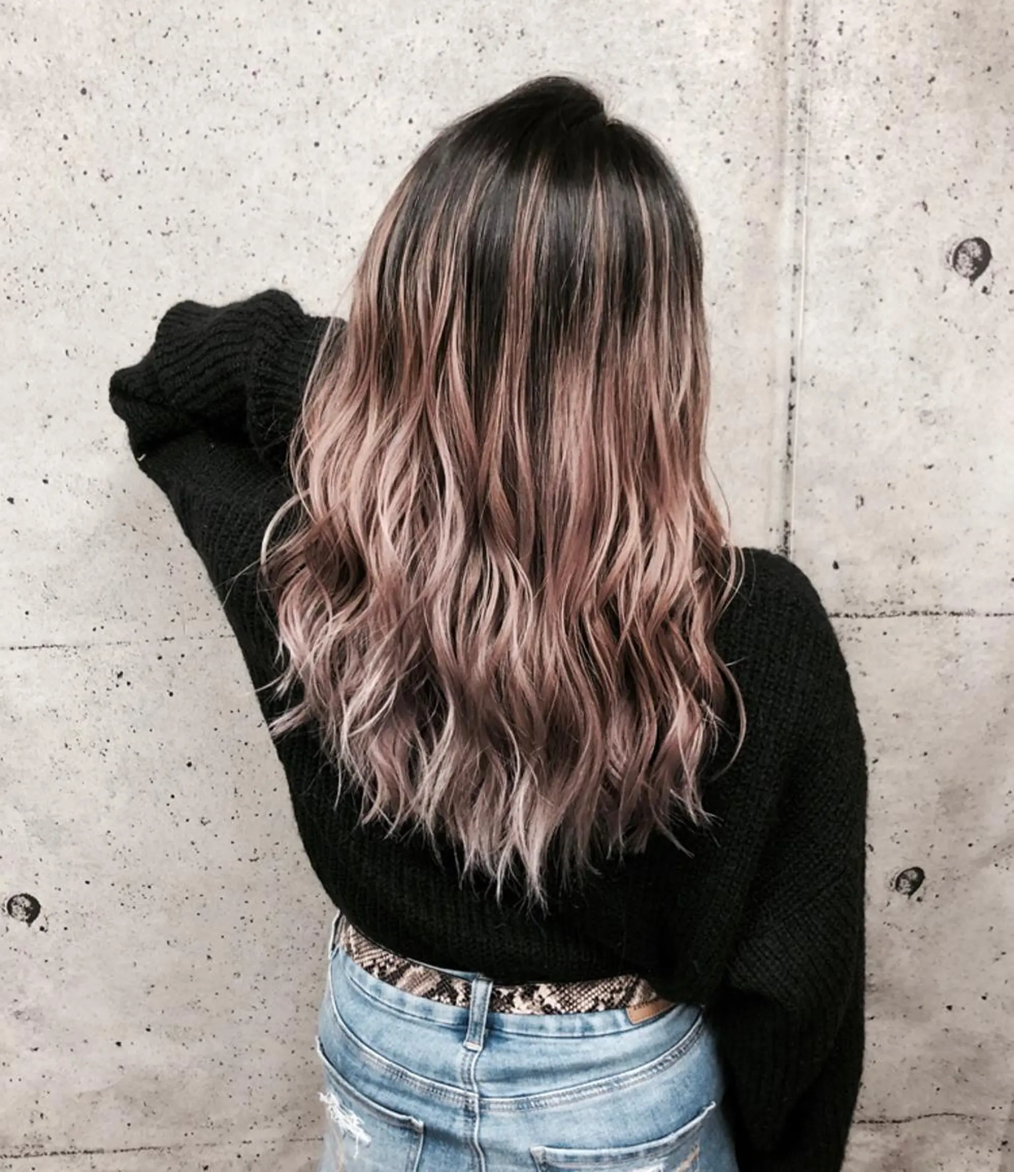 ロング カラー アッシュ バレイヤージュ ピンクカラー ピンクアッシュ レイヤーカット 奥山義進/大宮 /ダブルカラーのヘアスタイル