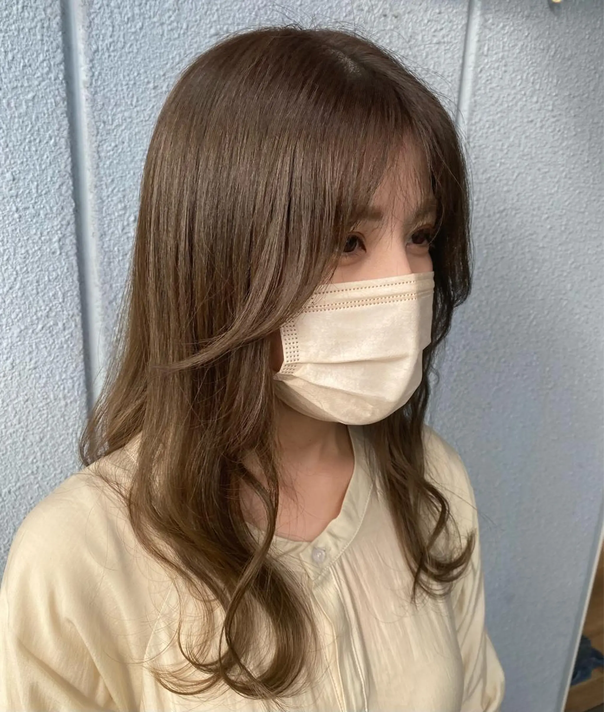 セミロング カラー ベージュカラー 顔周りカット カット ヘアカラー トリートメント 伊藤 かなのヘアスタイル